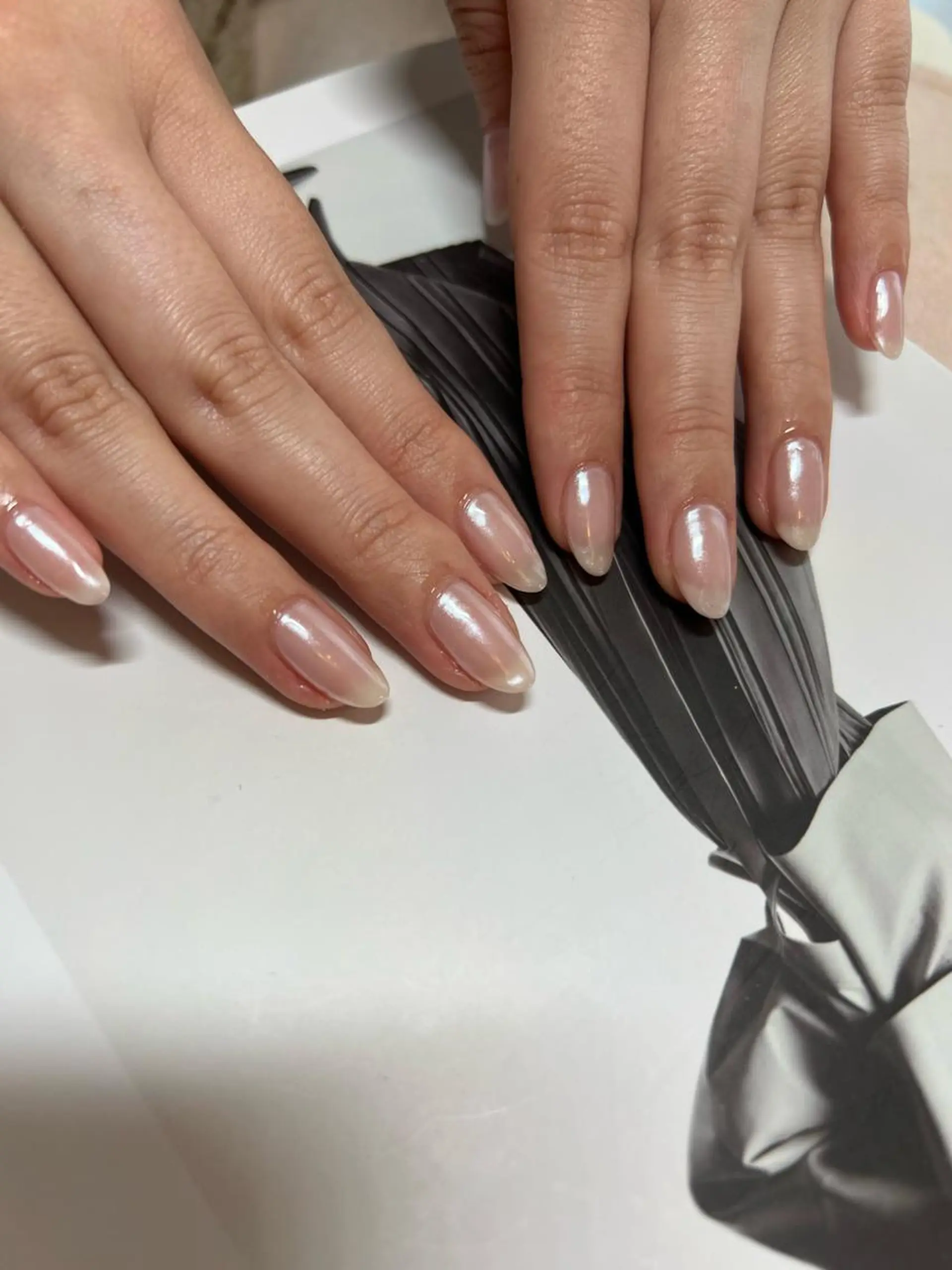 ネイル オーロラネイル 長さ出し ジェルネイル 韓国ネイル マグネットネイル ハンドネイル ハンドケア ちゅるんネイル🪄 耳ツボジュエリー🔗のネイルデザイン