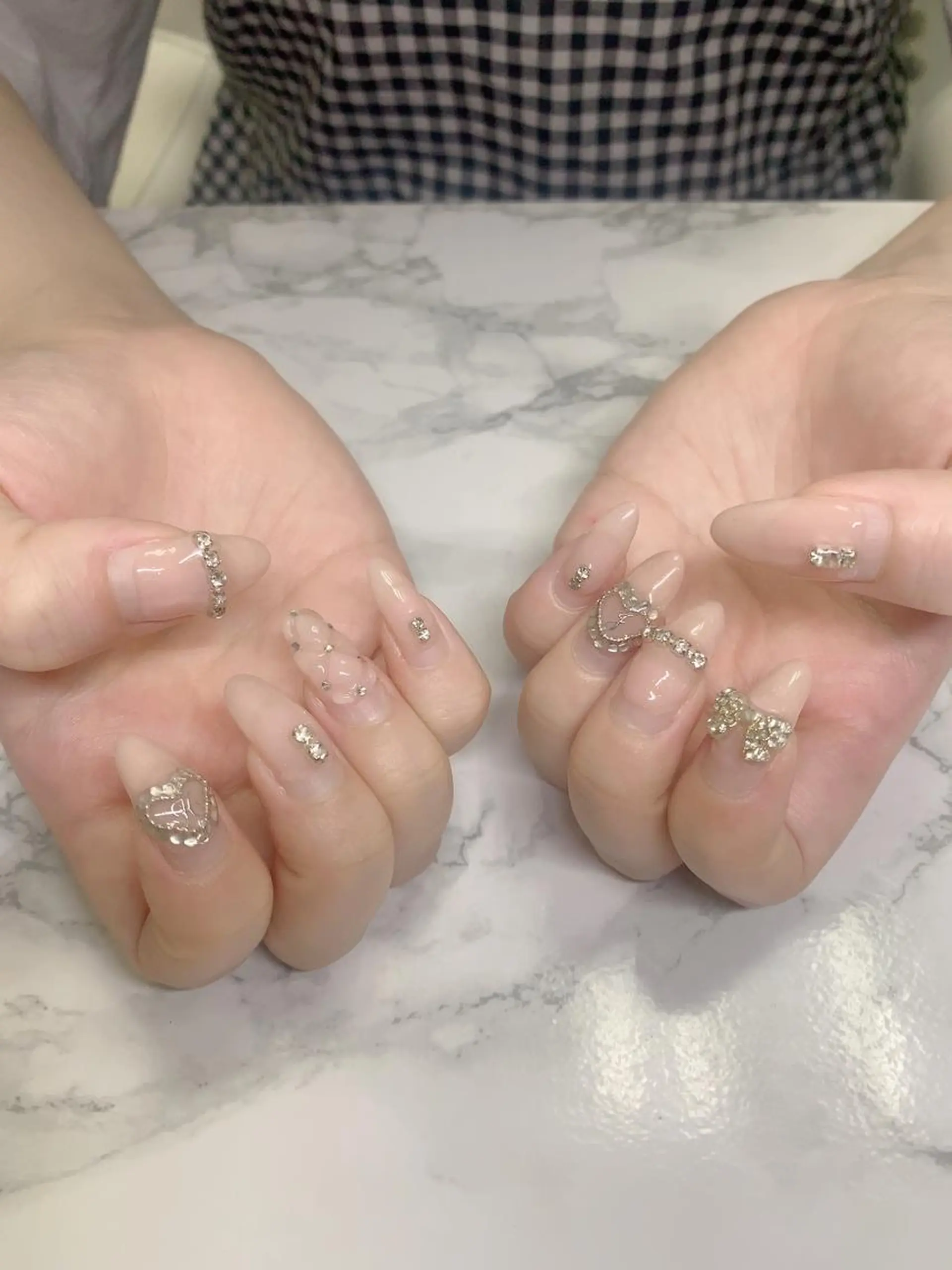 ネイル はな💎ネイル ワンホン、長さ出しのネイルデザイン