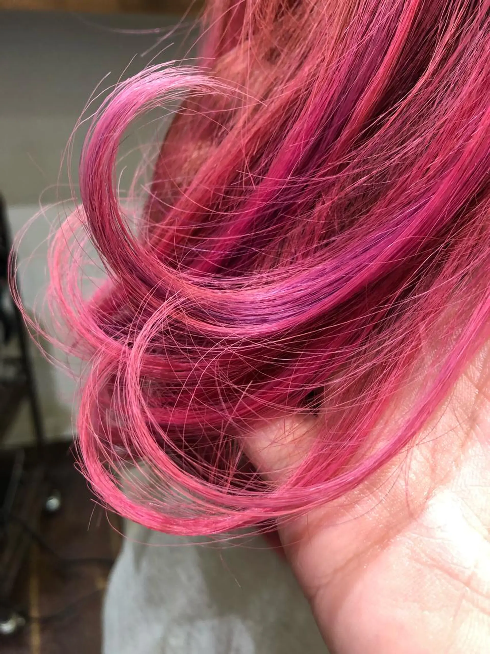 カラー ピンクカラー 皆巳 達郎のヘアスタイル