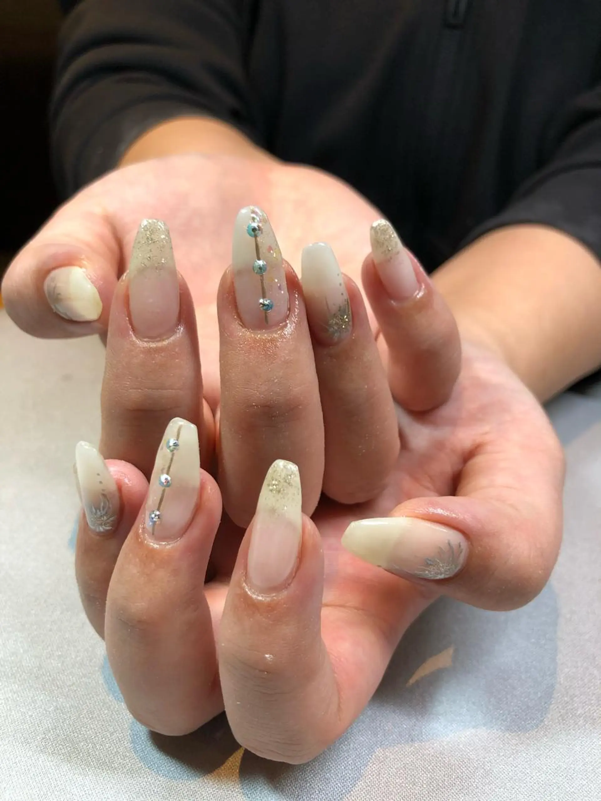 ネイル iiloo aromaworksのネイルデザイン