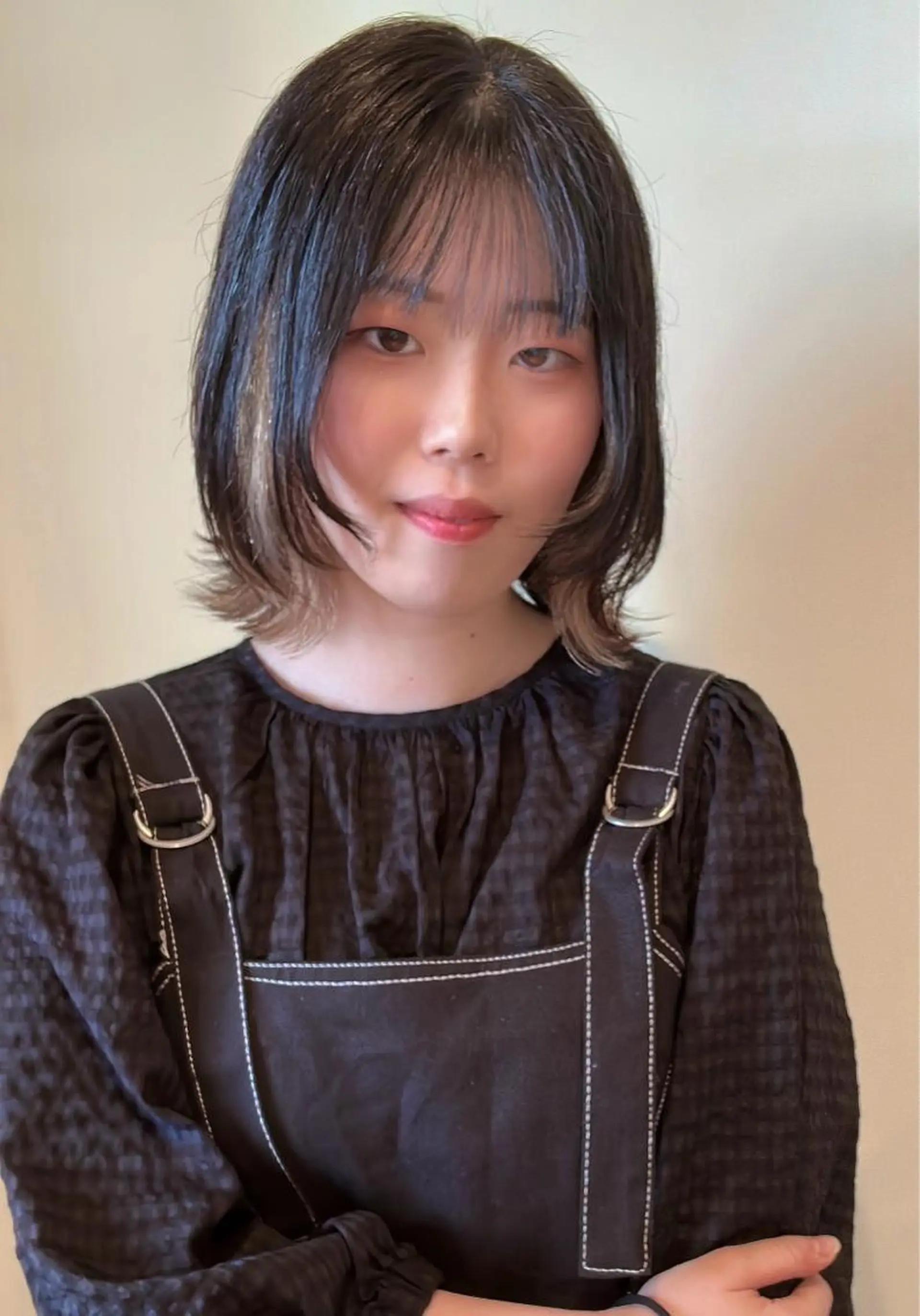 ミディアム カラー イヤリングカラー 小島 千夏のヘアスタイル