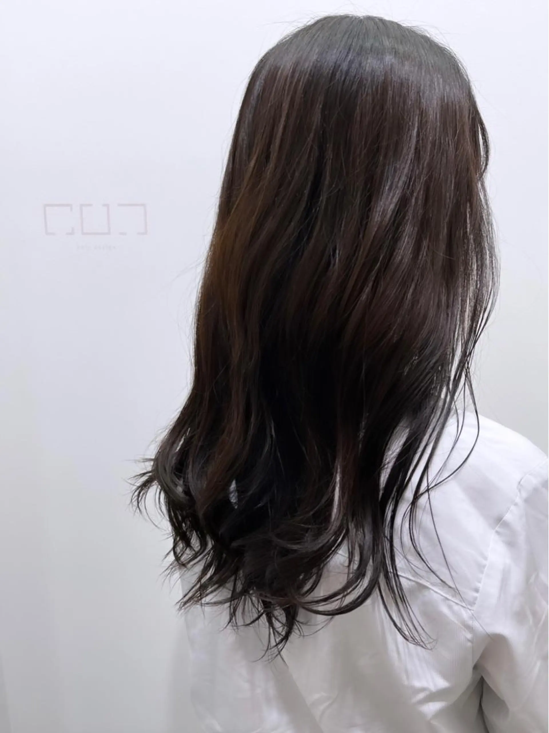 カラー ルーツカラー/ デザインカラー/井川のヘアスタイル