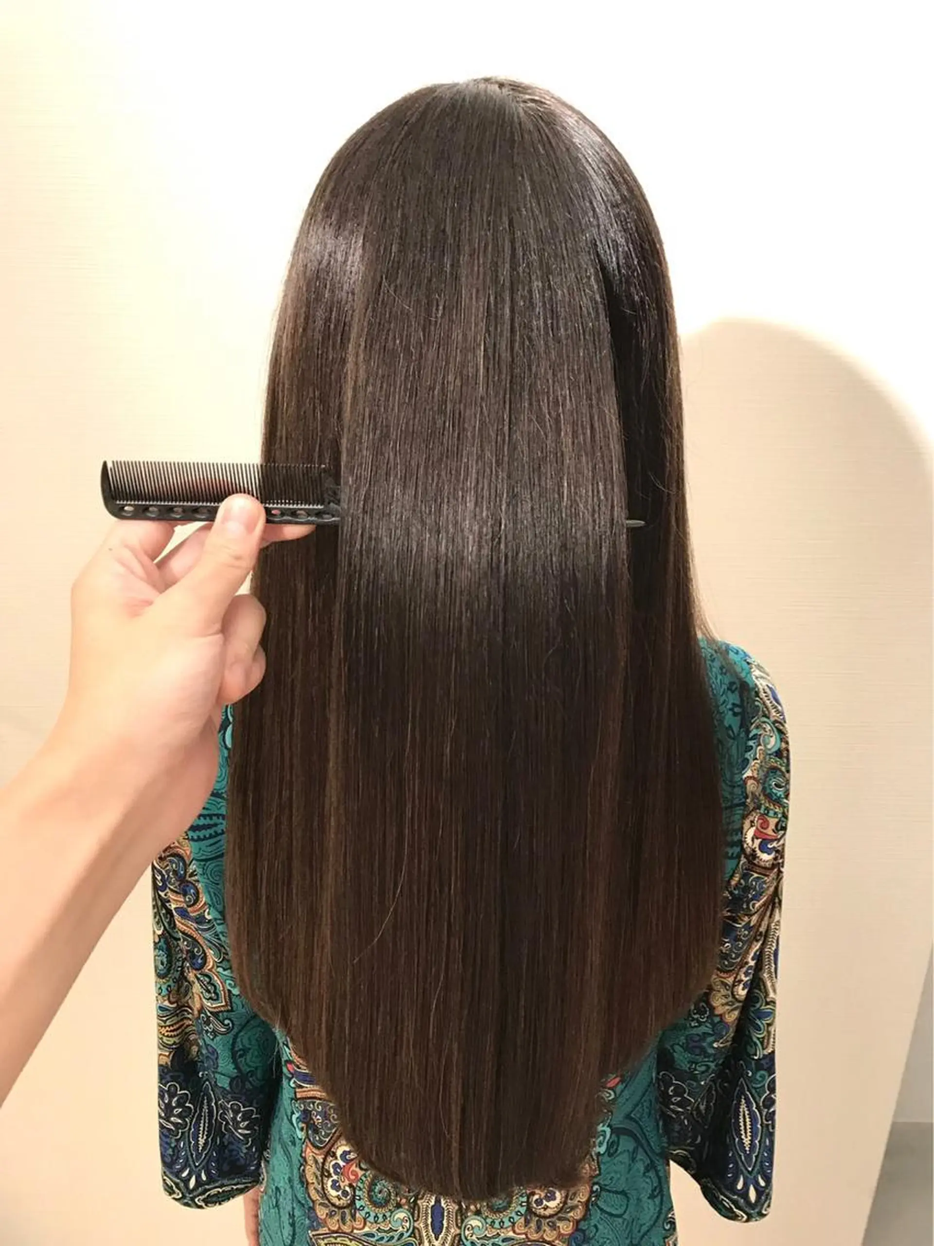 ロング カラー キッズ ネイル マツエク・マツパ アイブロウ ショートボブ アディクシーカラー アクアカラー ブリーチ ケアブリーチ 🎗美髪艶髪🫧髪質 改善特化🥇菊地のヘアスタイル