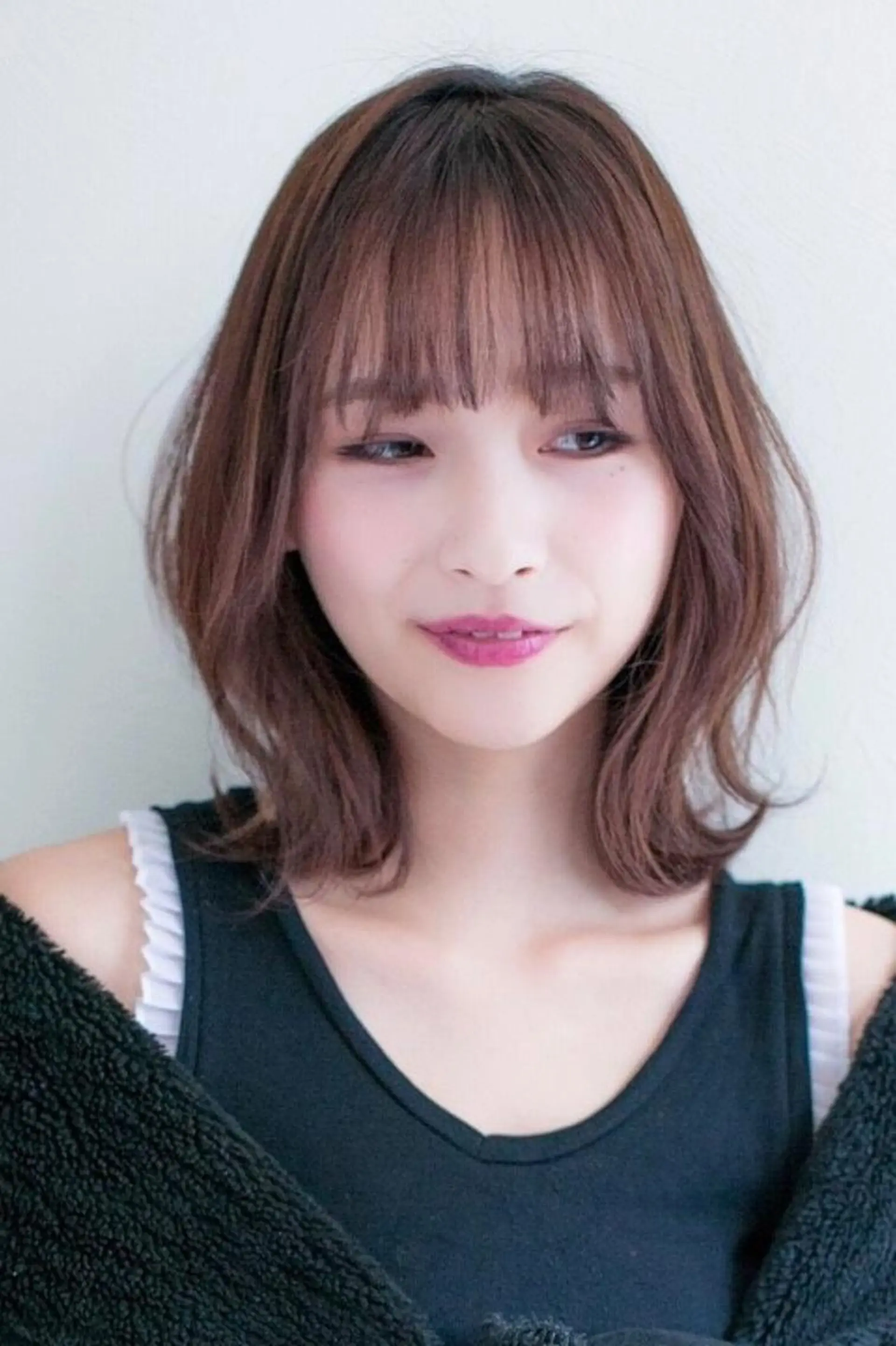 ミディアム くびれヘア 外ハネヘア カット ヘアカラー トリートメント Lond fleur 大宮  ロンドフルール所属・石畑結華 Lond店長のヘアスタイル