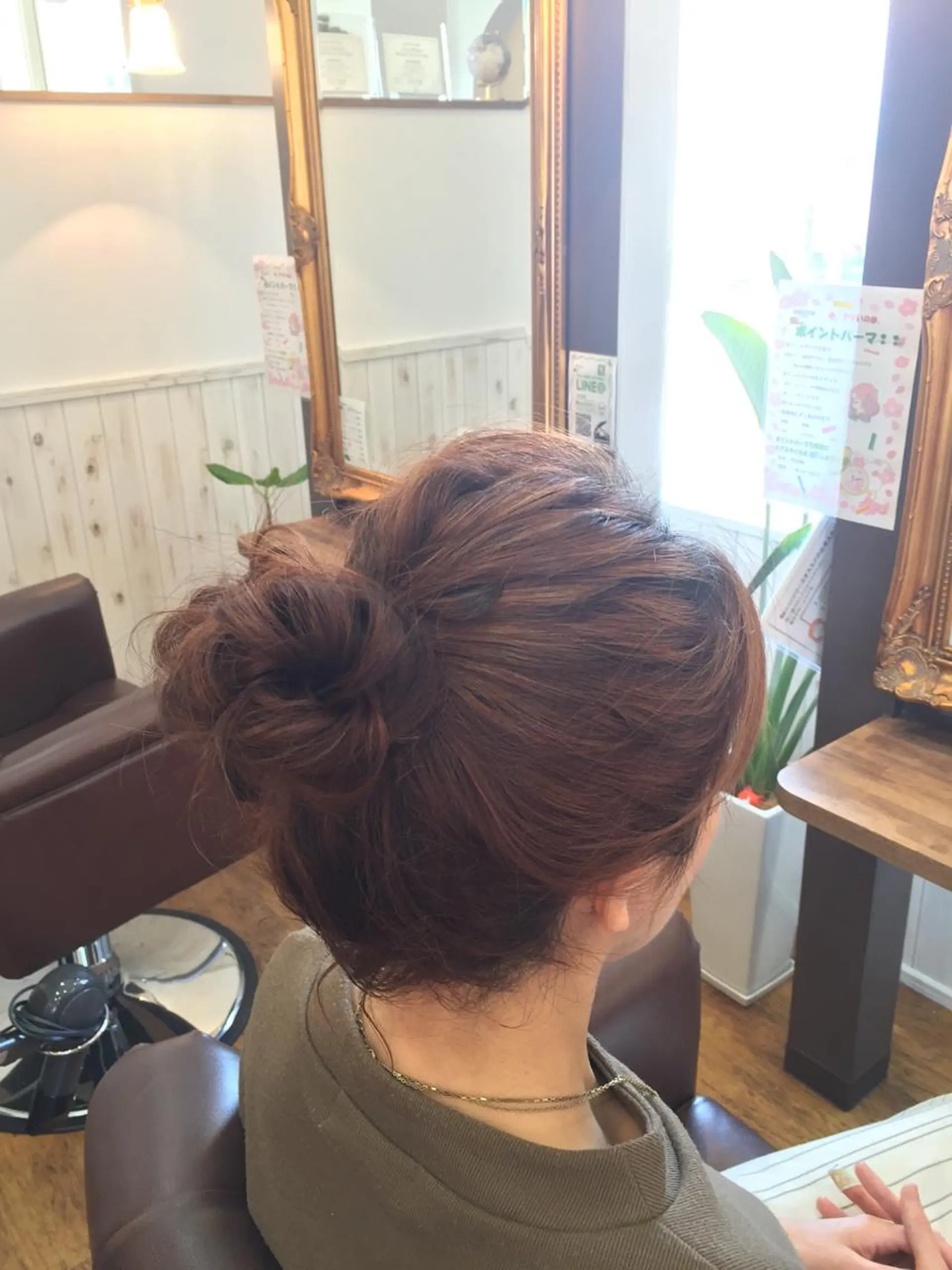 ショート ミディアム セミロング ロング カラー パーマ ヘアアレンジ キッズ ネイル まつエク 伴 貴吉のヘアスタイル