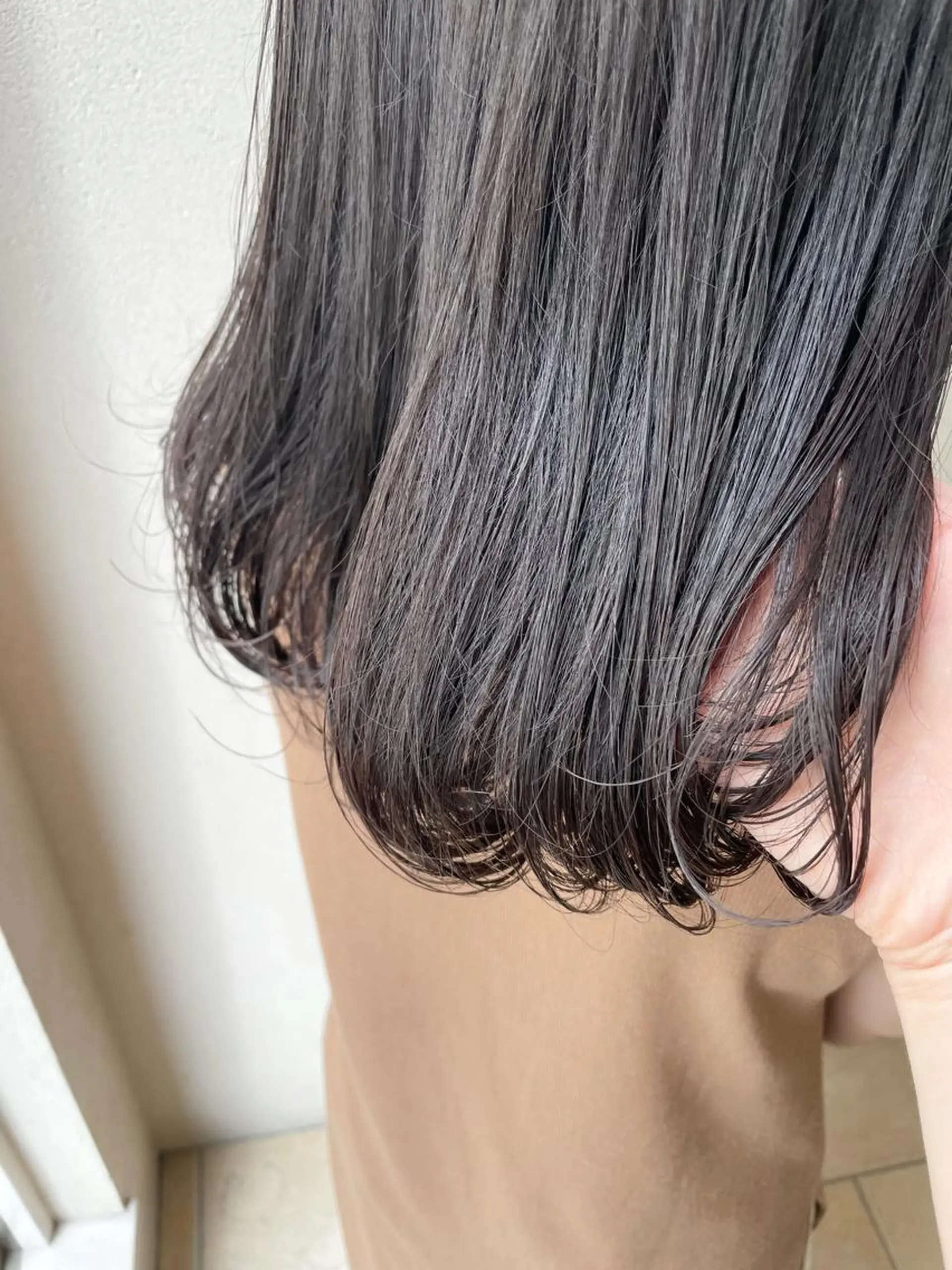 セミロング カラー アッシュ アッシュグレー アッシュグレージュ グレージュ ヘアカラー 沢田 瞳のヘアスタイル