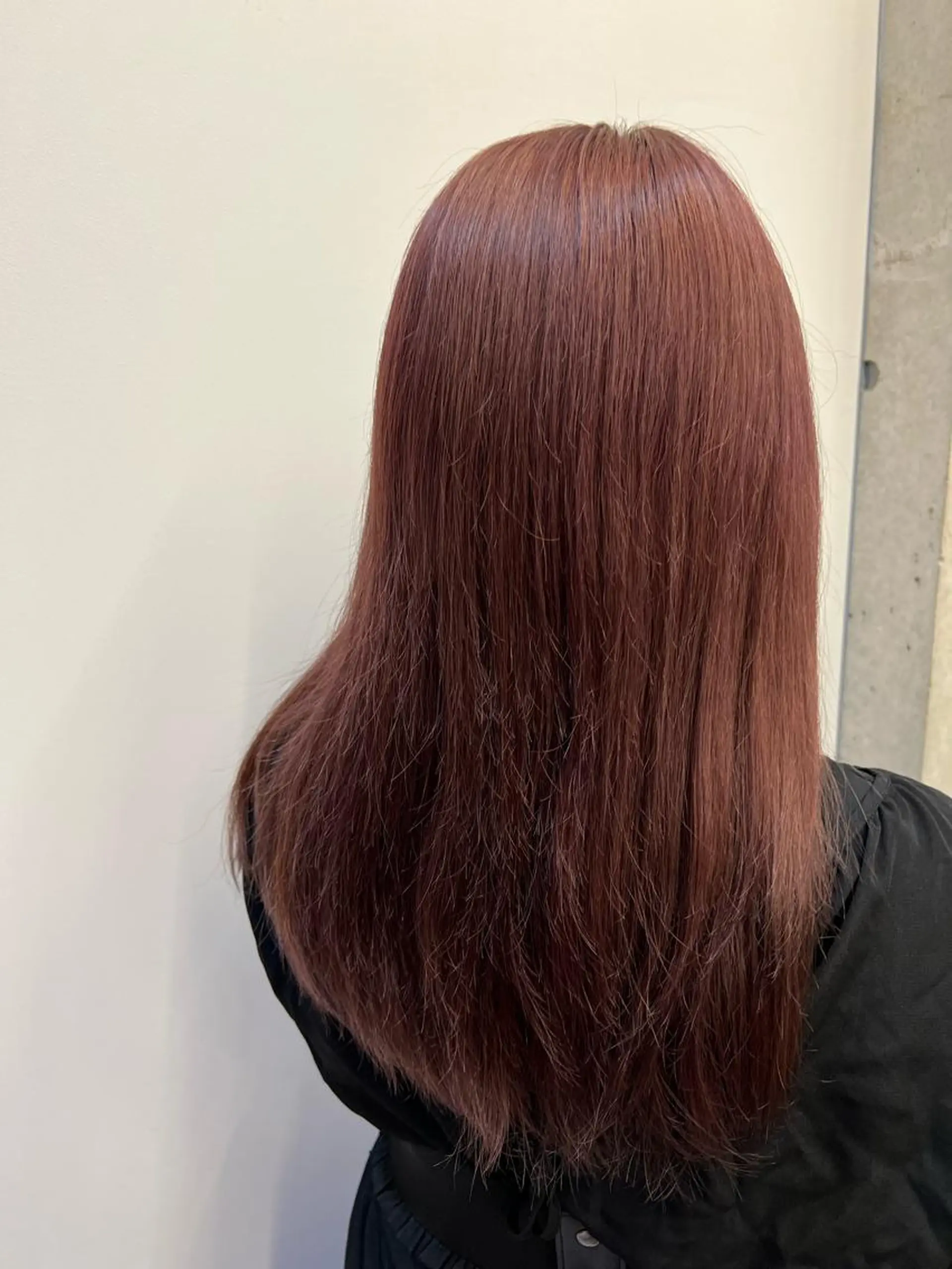 ロング カラー 岸田 莉奈のヘアスタイル