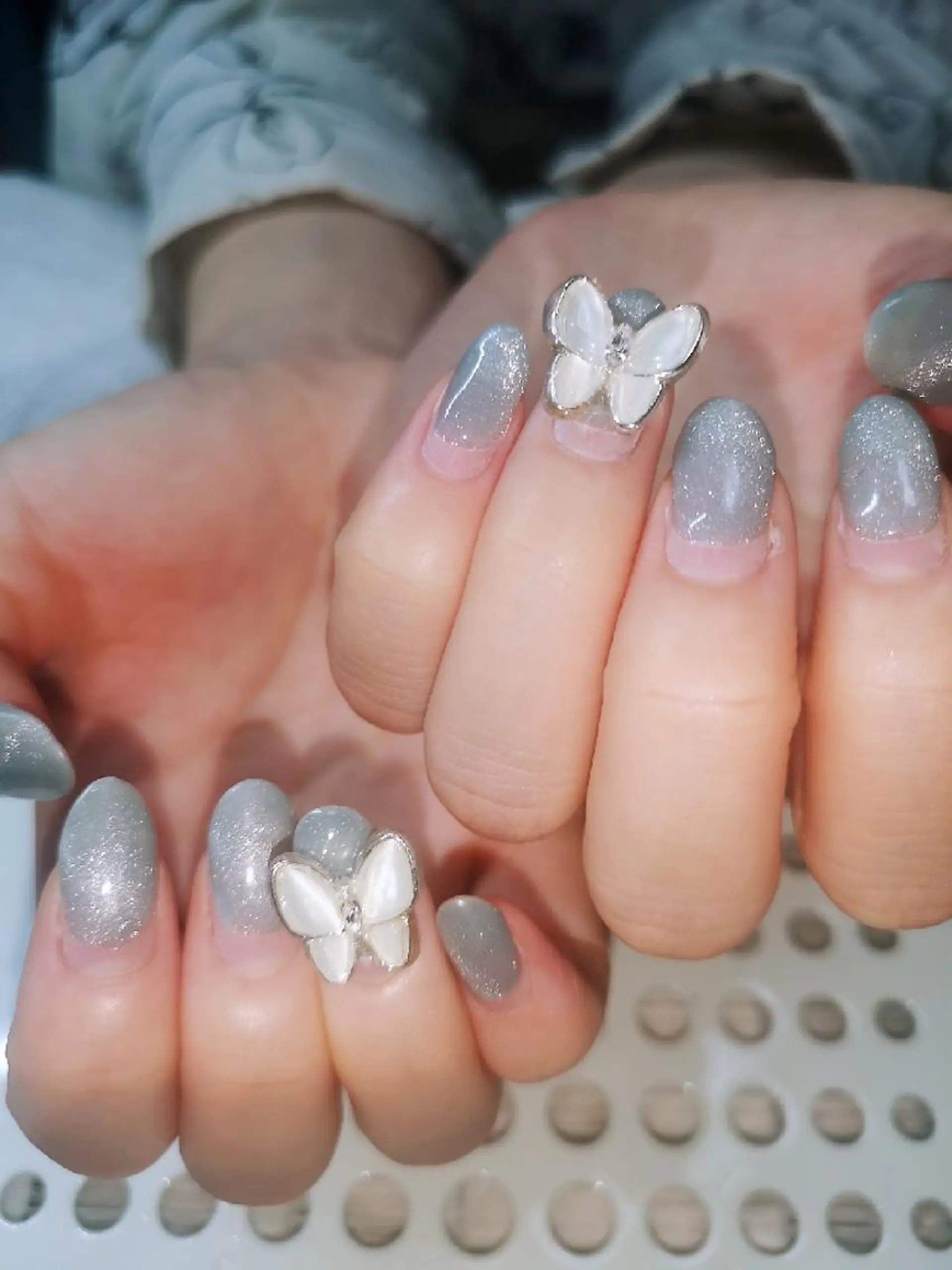 ミディアム ネイル ネイリストゆか💅 長さだし、深爪矯正のネイルデザイン