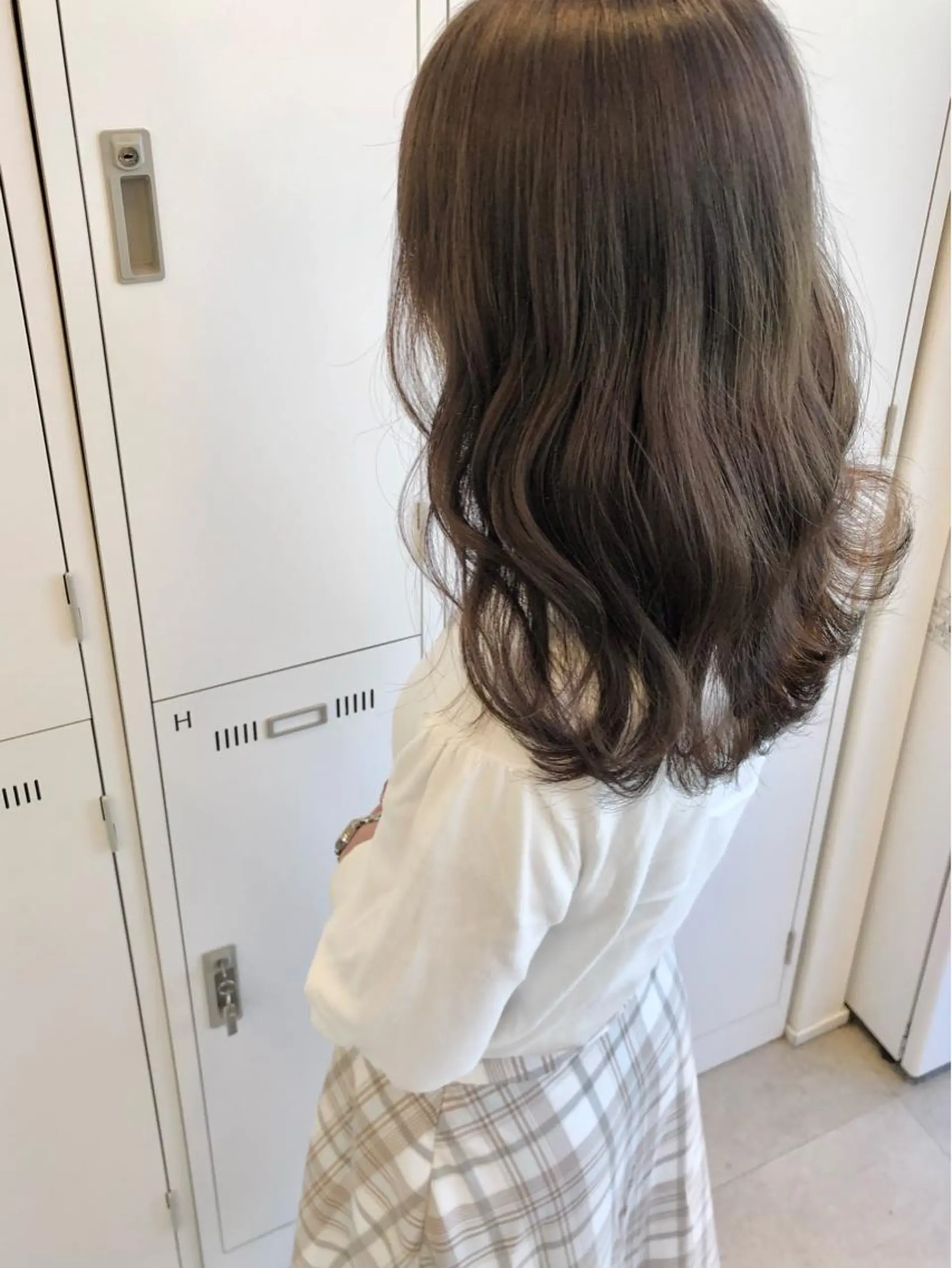 ロング カラー アッシュ ベージュカラー Saori / さおりのヘアスタイル