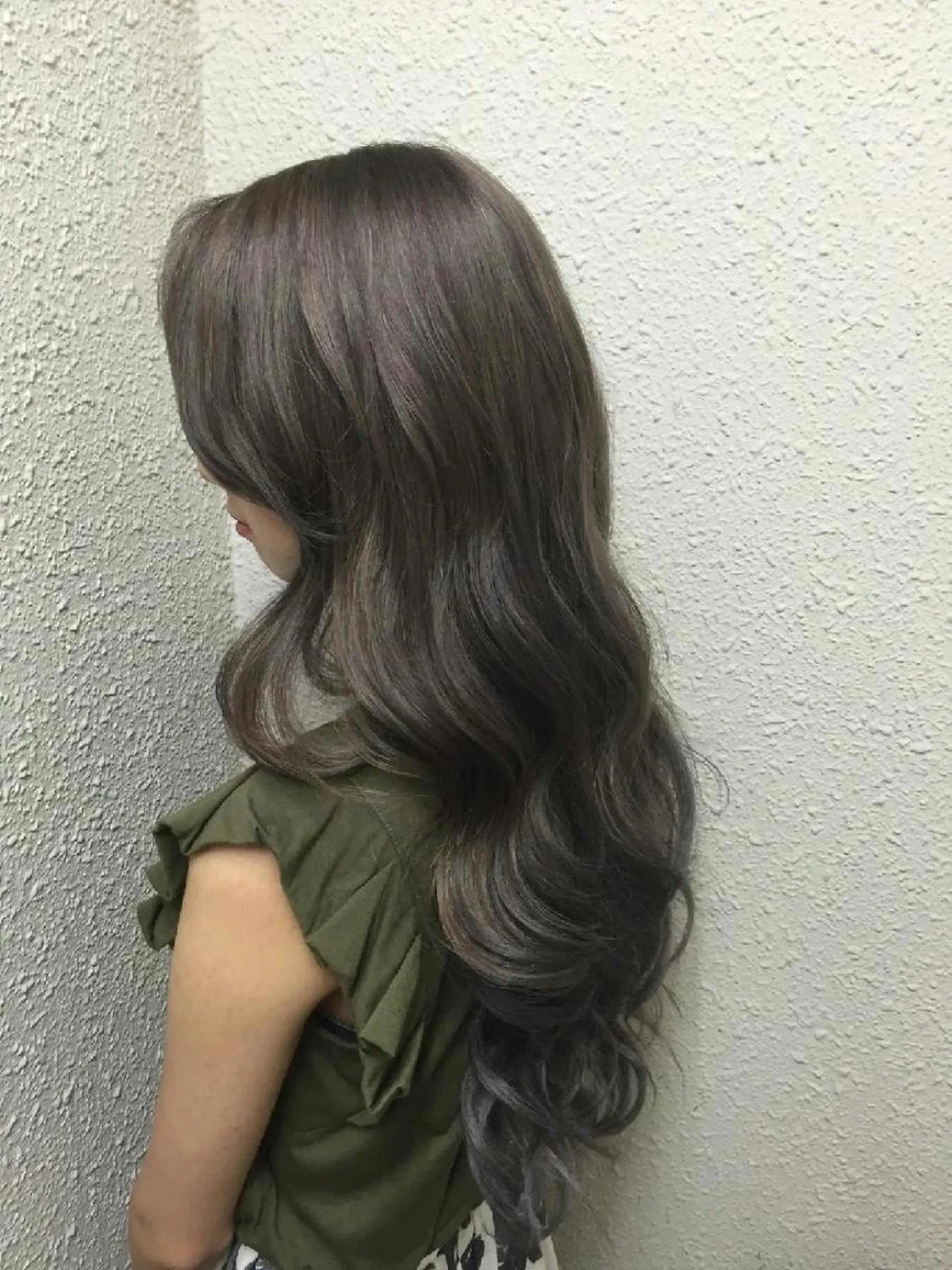 ロング カラー セミロング シールエクステ アッシュ エクステ 100%髪質改善特化 TRUNSのヘアスタイル