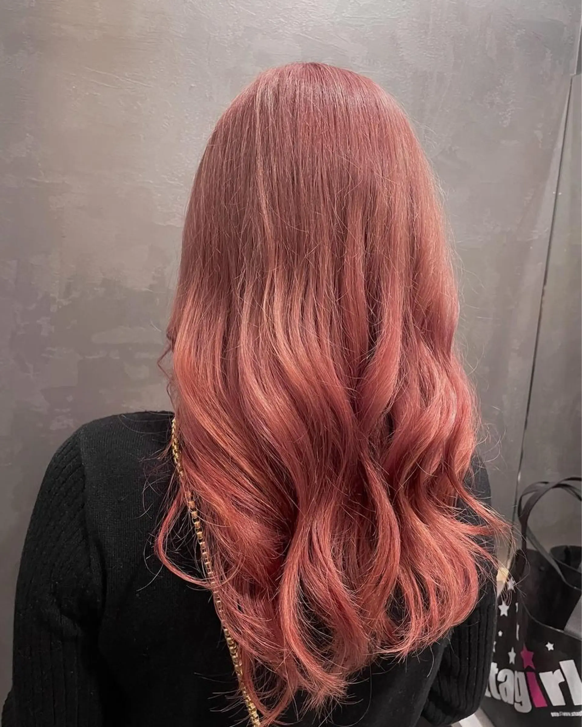 セミロング inity　杉本 美羽のヘアスタイル