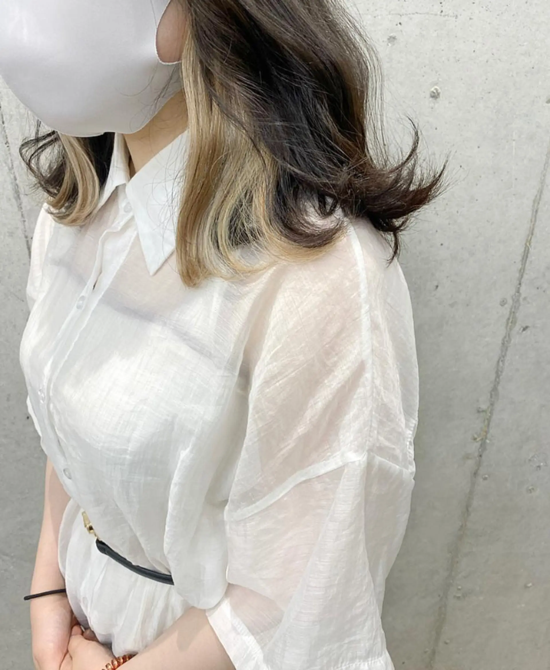 ミディアム カラー オリーブ/アッシュ やわらか透明感カラーのヘアスタイル