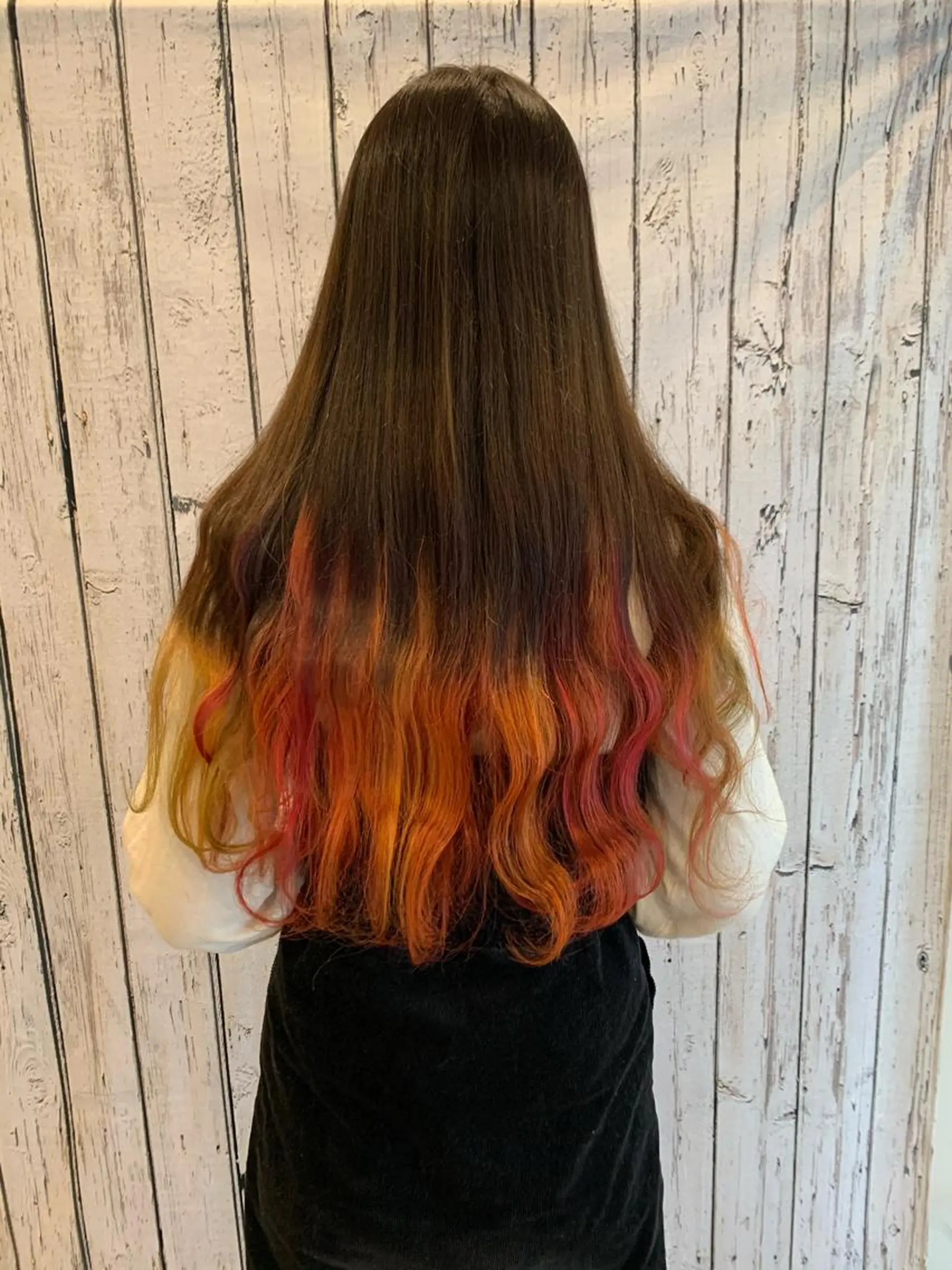 ロング カラー ブリーチ オレンジ ピンクカラー レッドカラー イエローカラー 松戸　kiju オーナースタイリストのヘアスタイル