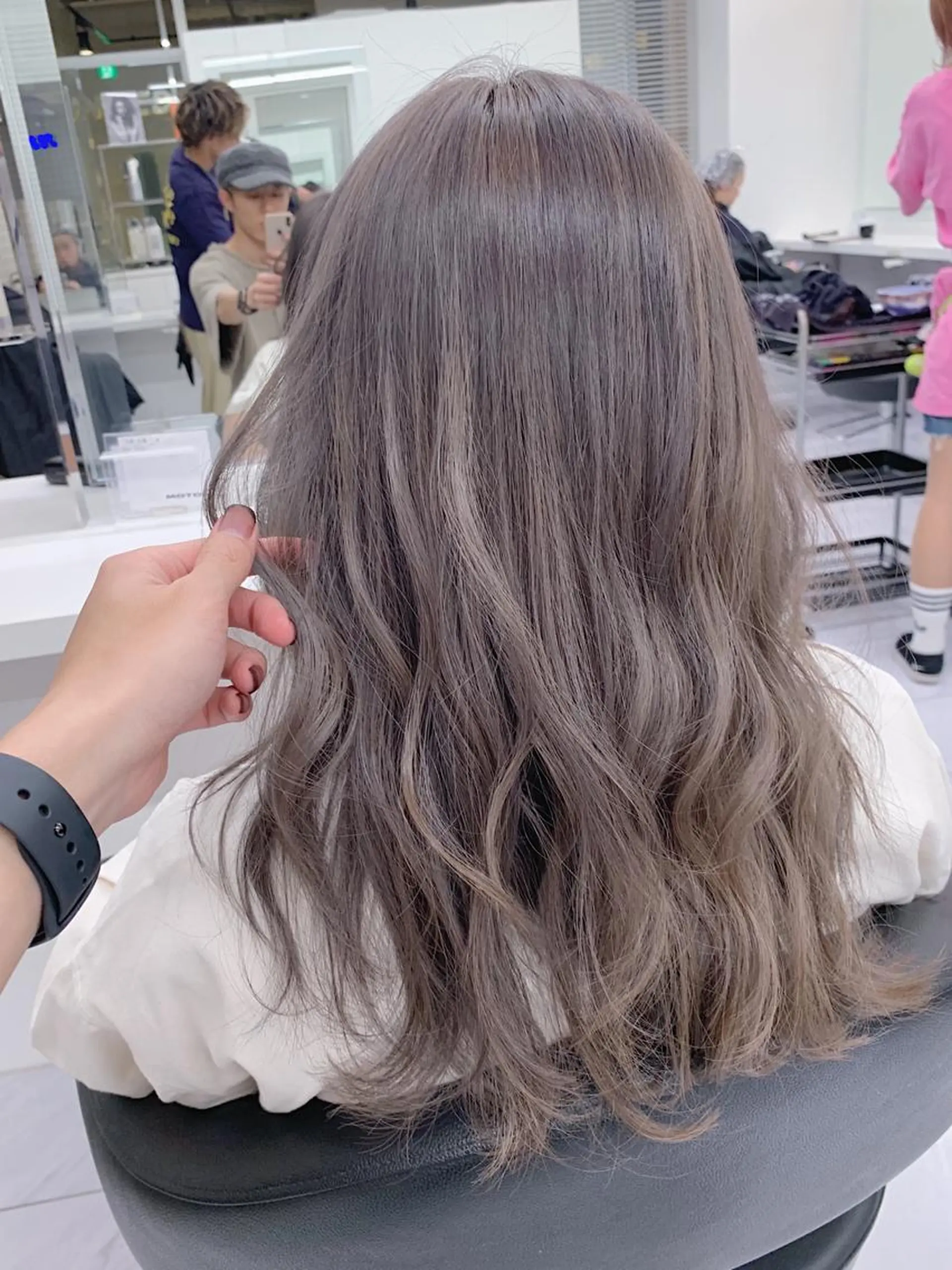 ミディアム カラー ヘアカラー ヘアセット 柔らかbeige モトキのヘアスタイル