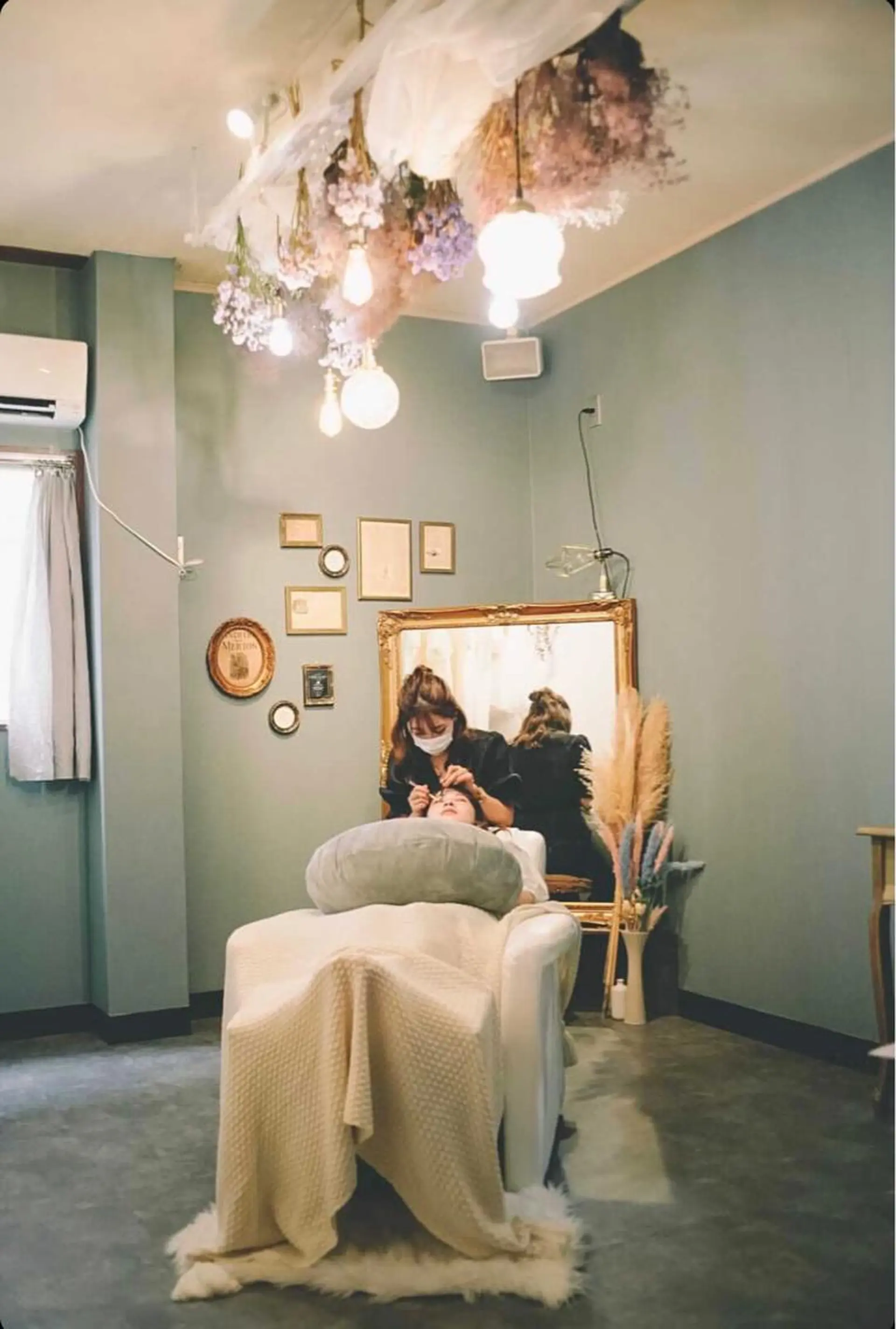 マツエク・マツパ 玉木 育実のヘアスタイル