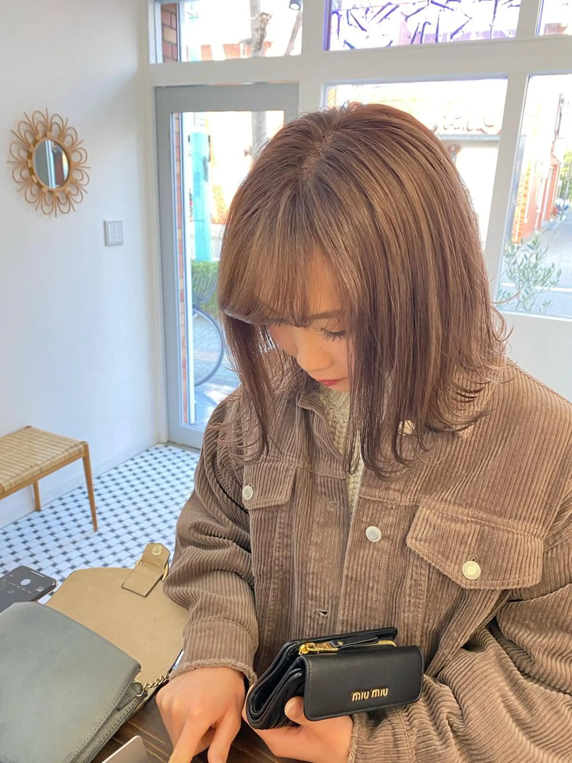 ショート カラー 顔周りレイヤー/韓国 ブリーチminamiのヘアスタイル