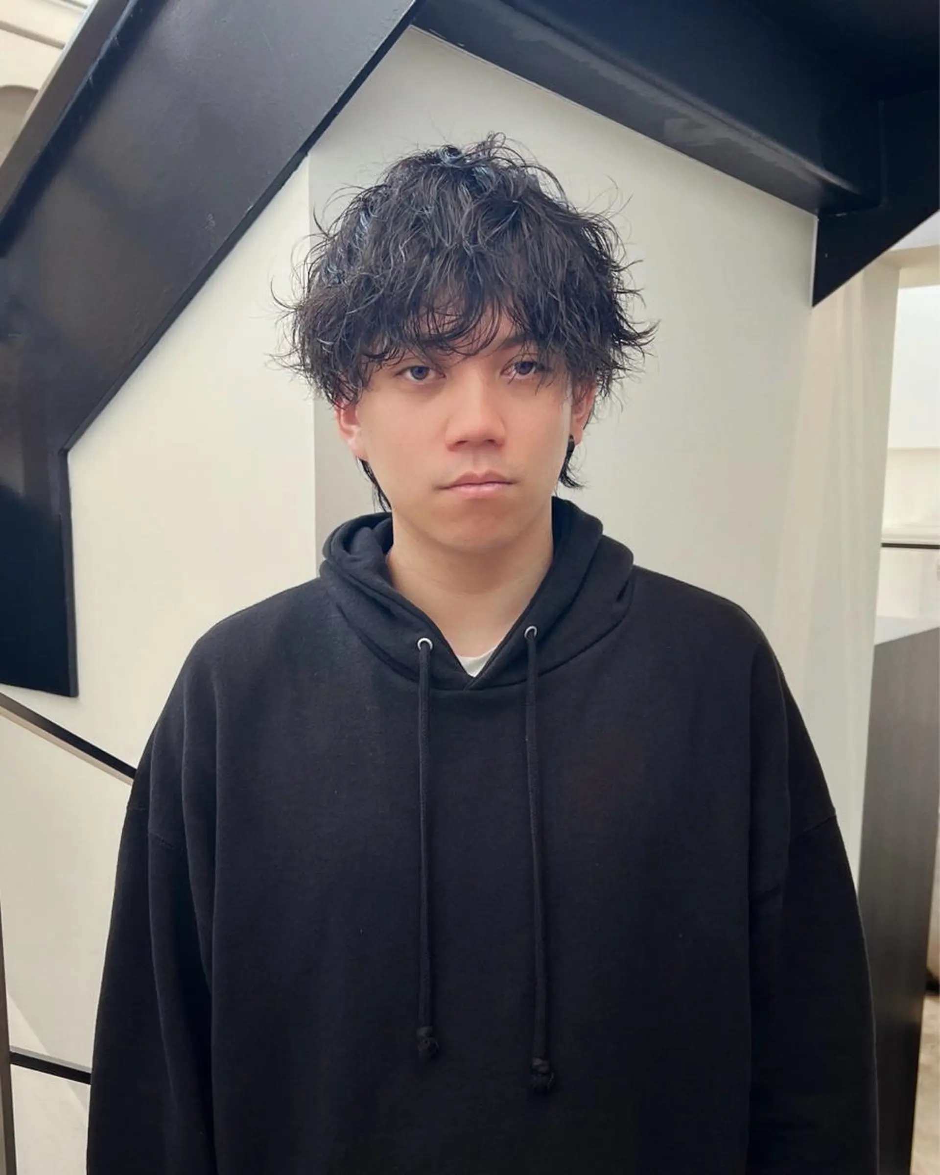 パーマ メンズ メンズパーマ カット パーマ Qin shaire salon 原宿verno店所属・【センターパート】 ETO／江藤翼の眉毛・アイブロウイメージ