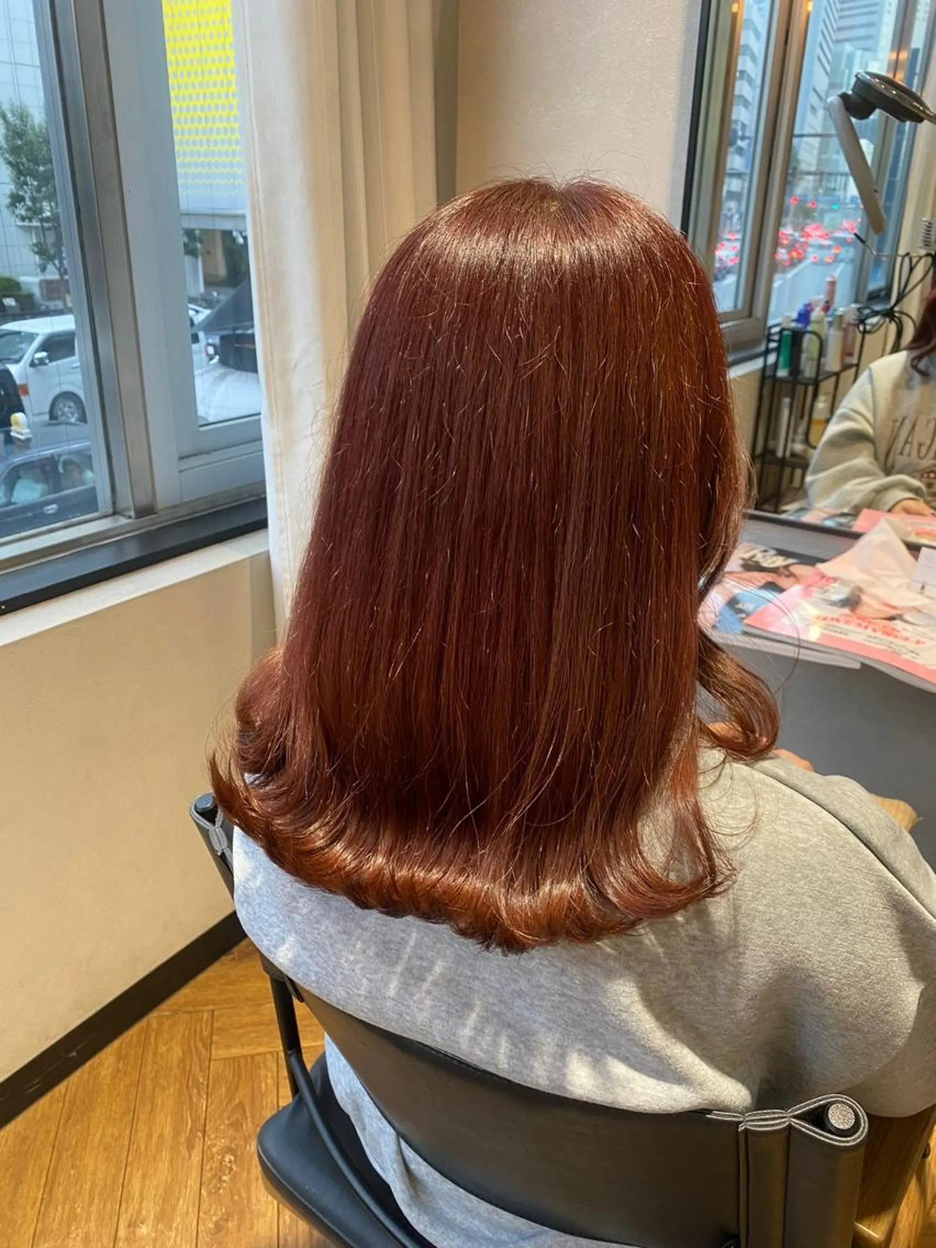 カラー 木寺 樹莉のヘアスタイル