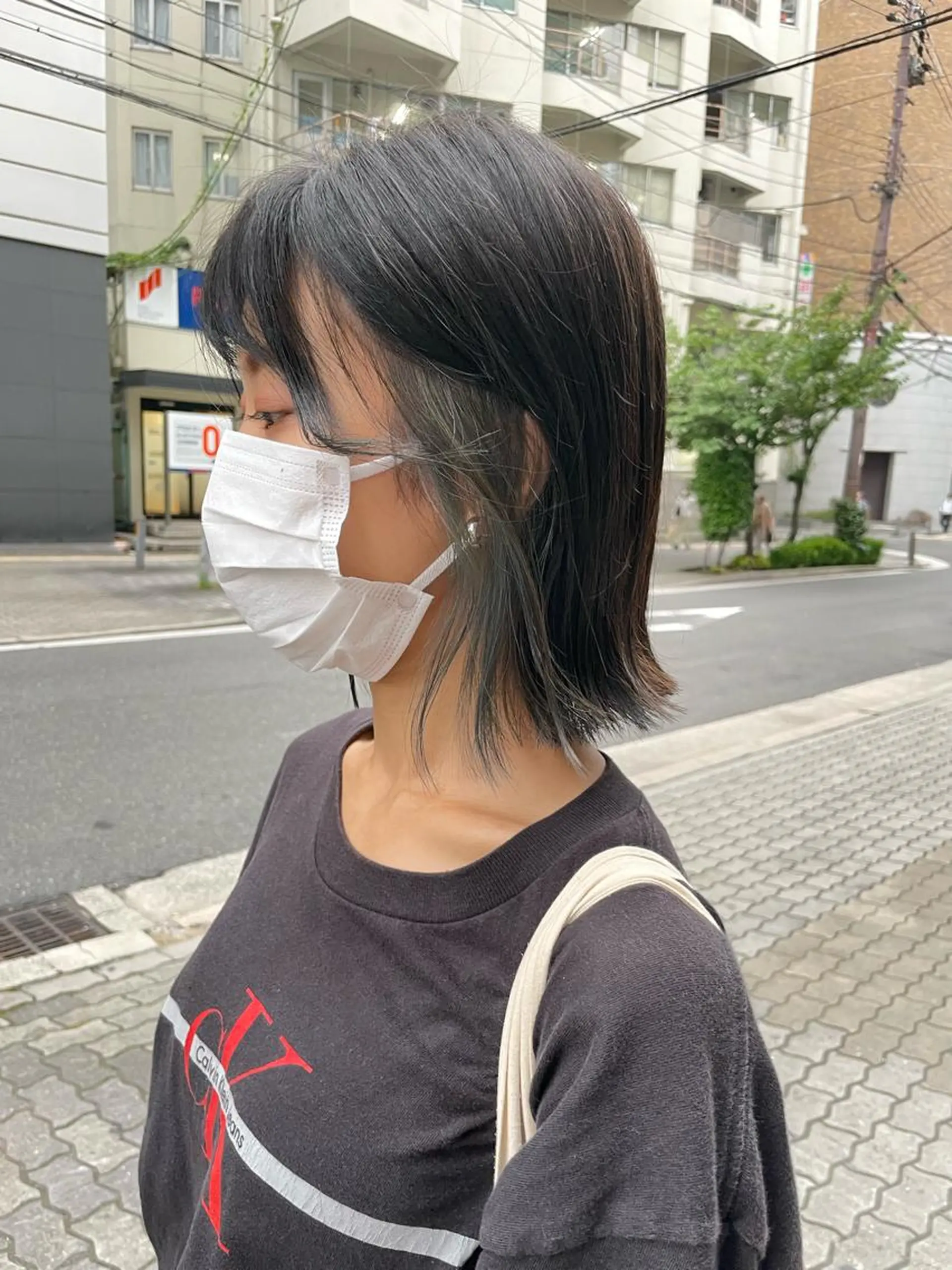 ミディアム カラー akane .のヘアスタイル