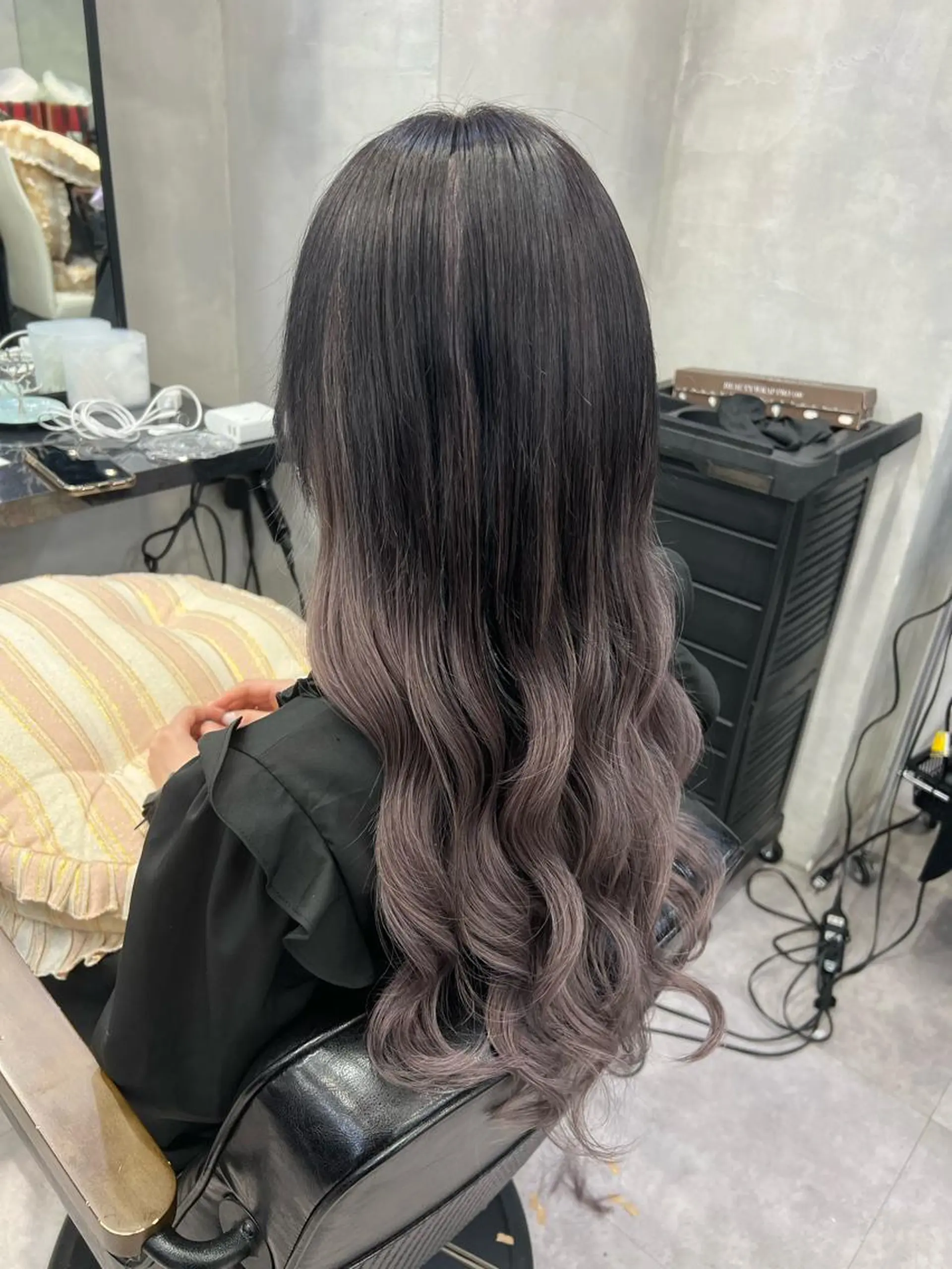 ロング カラー ヘアアレンジ シールエクステ アッシュ バレイヤージュ ベージュカラー ブリーチ カット ヘアカラー エクステ ar+ ❤︎ maiのヘアスタイル