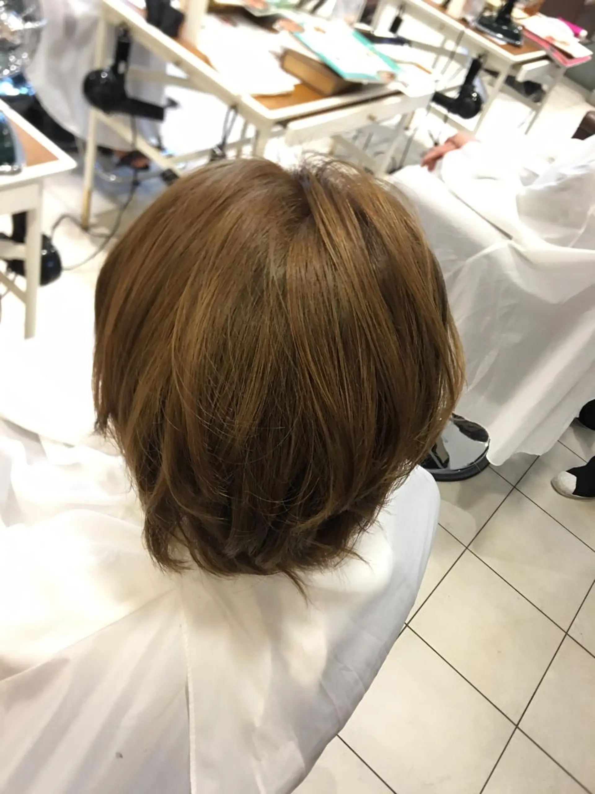 ショート カラー ヘアアレンジ アッシュ ブリーチカラー🌈 嘉名 真樹のヘアスタイル