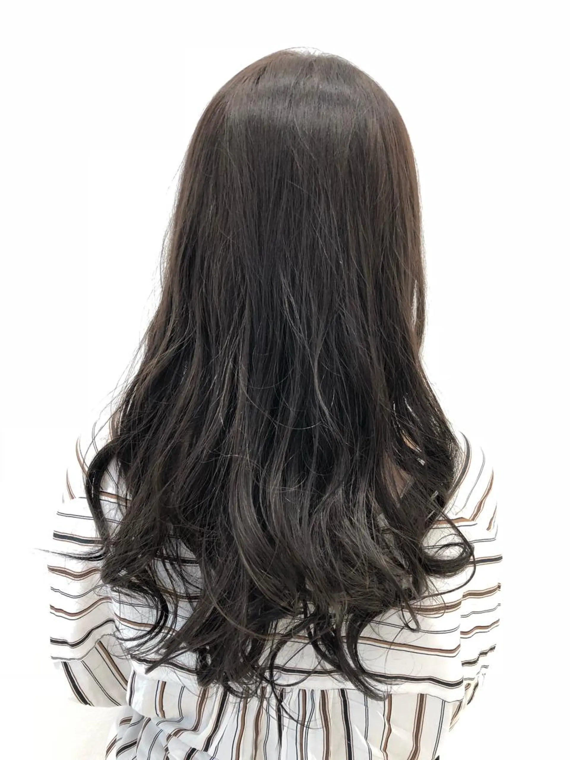 カラー ブルーカラー ブルージュ ショート/白髪ぼかし 君和田若菜のヘアスタイル