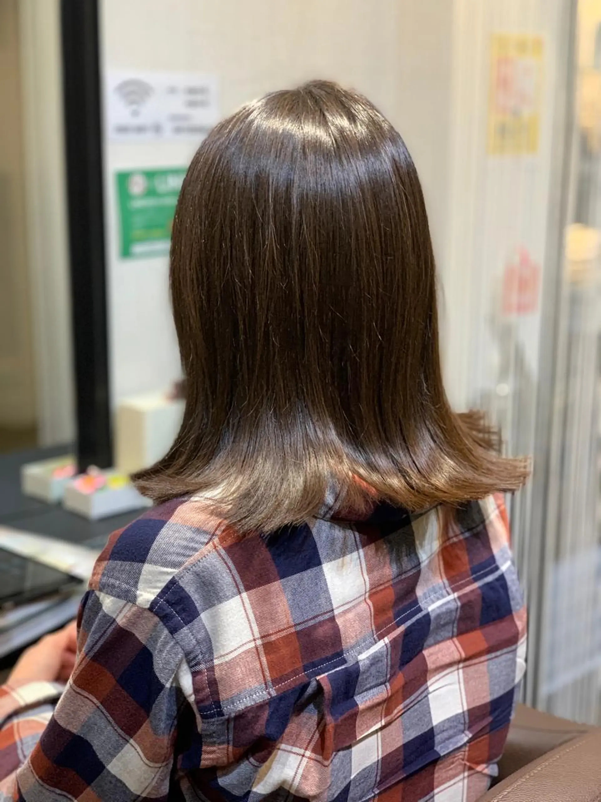 セミロング 川村 綾のヘアスタイル