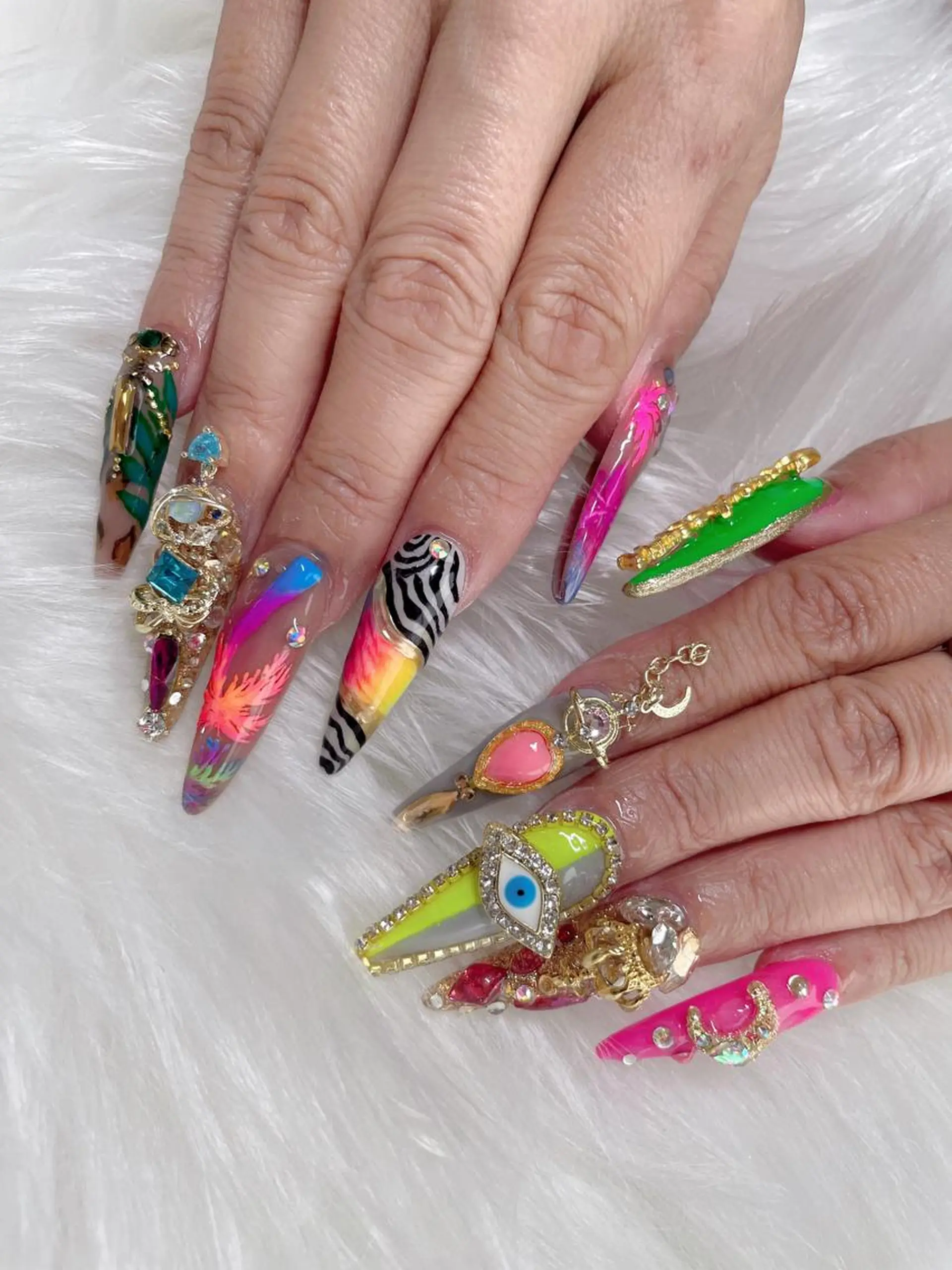 ロング ネイル 《LB》ラブリエ Nail&eyeのマツエク・マツパデザイン