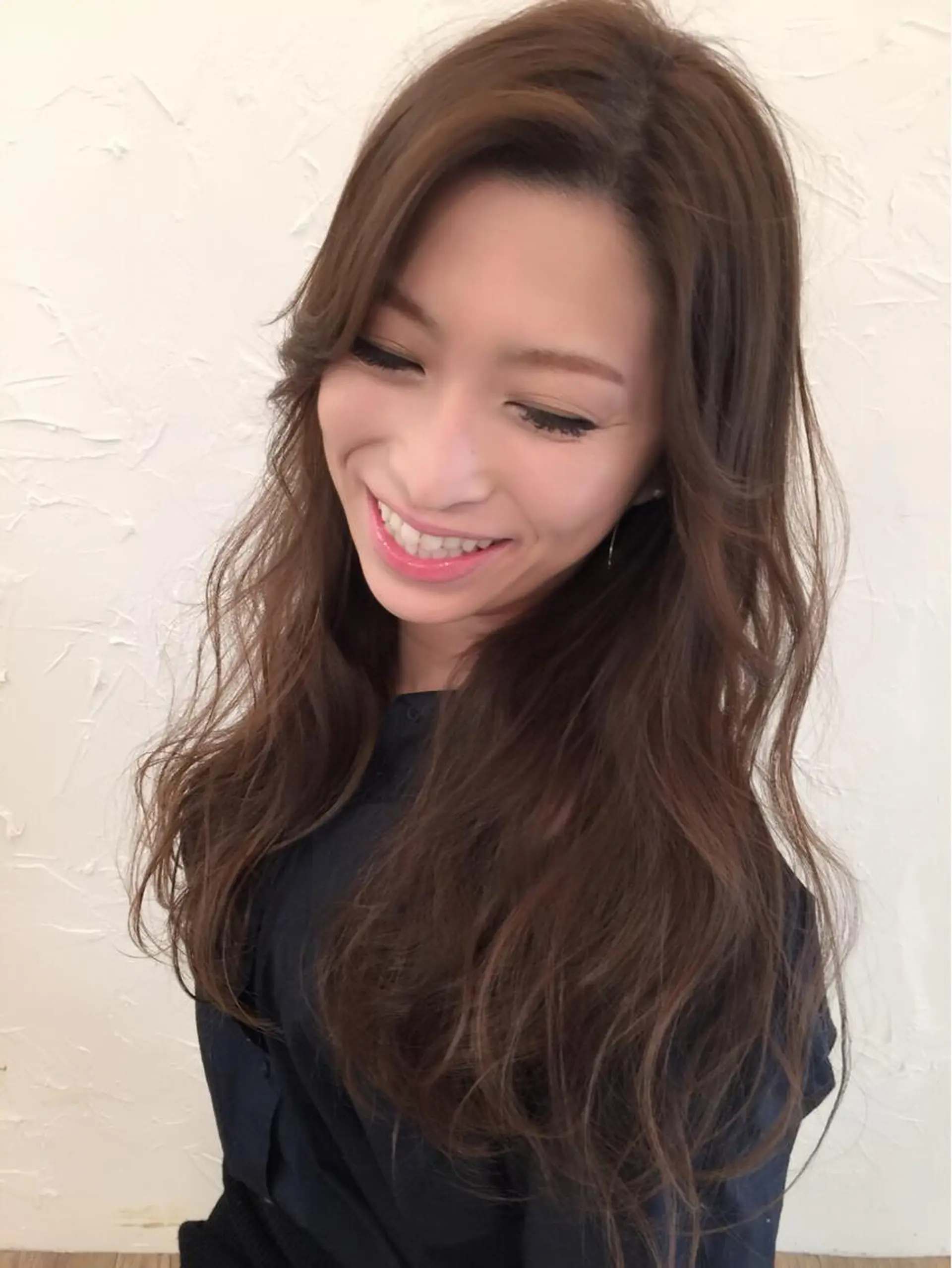 ミディアム セミロング ロング カラー パーマ ベージュカラー ヌーディベージュ 👑圧倒的カラー👑 佐々木祐希のヘアスタイル