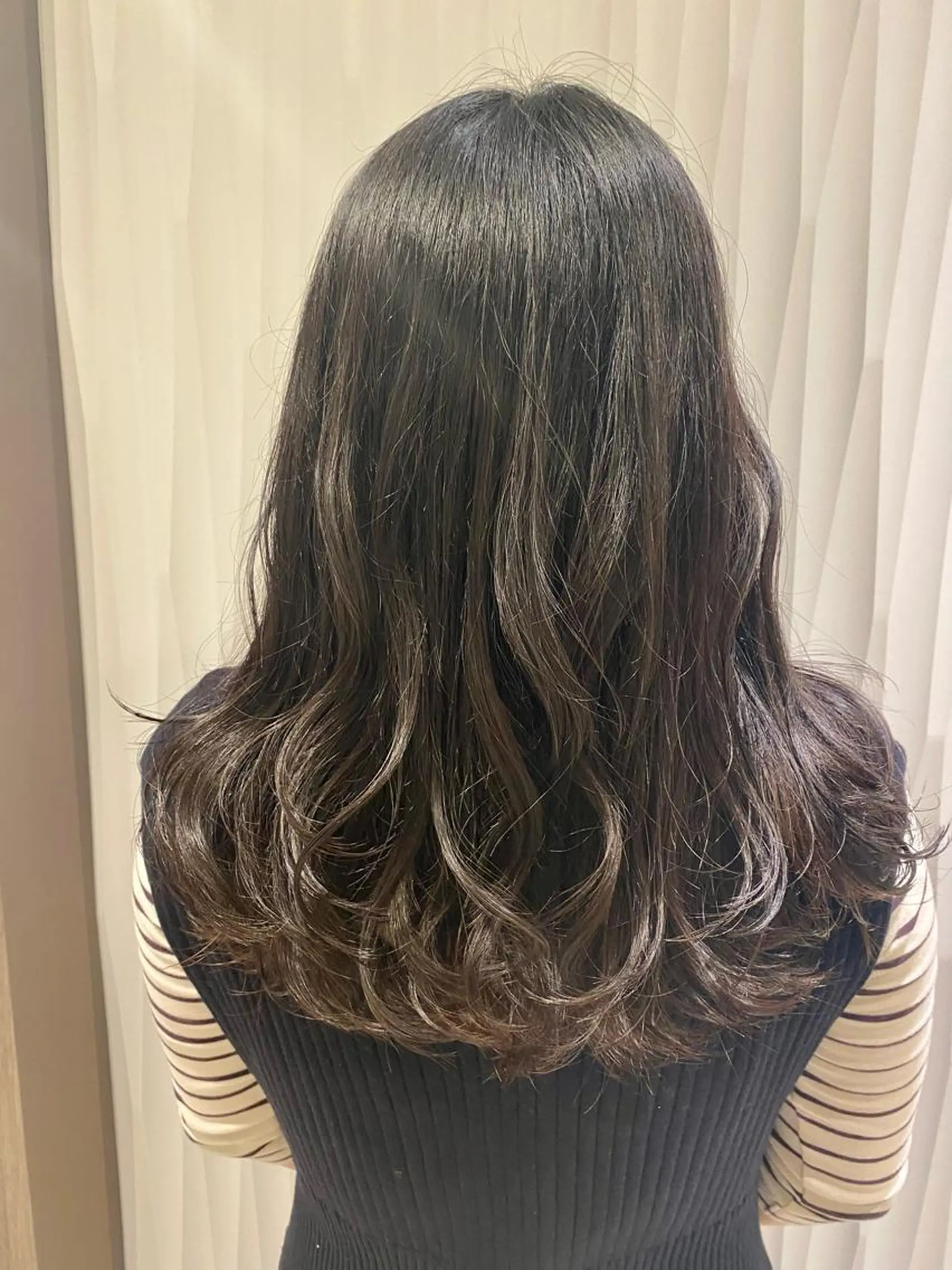 セミロング 大倉 未波のヘアスタイル