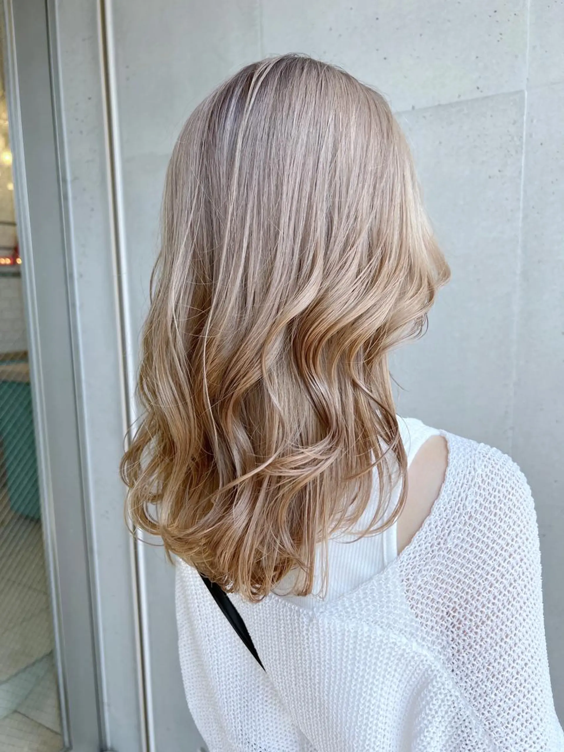 ミディアム カット ヘアカラー トリートメント ヘアセット ☕️ベージュカラー 内藤光哉☕️のヘアスタイル