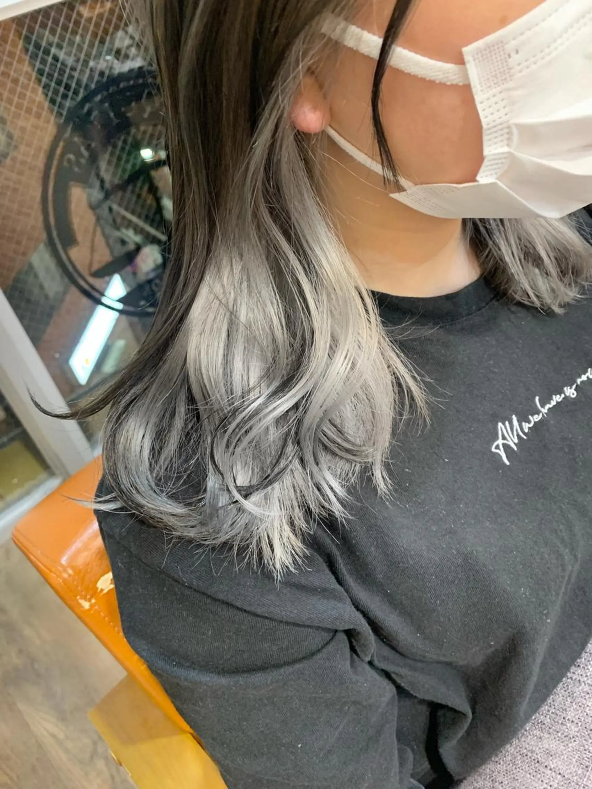 セミロング カラー ダブルカラー イヤリングカラー ハイライトカラー イルミナカラー インナーカラー ヘアカラー トリートメント ヘッドスパ ダブルカラー　/ インナーカラーMiiのヘアスタイル