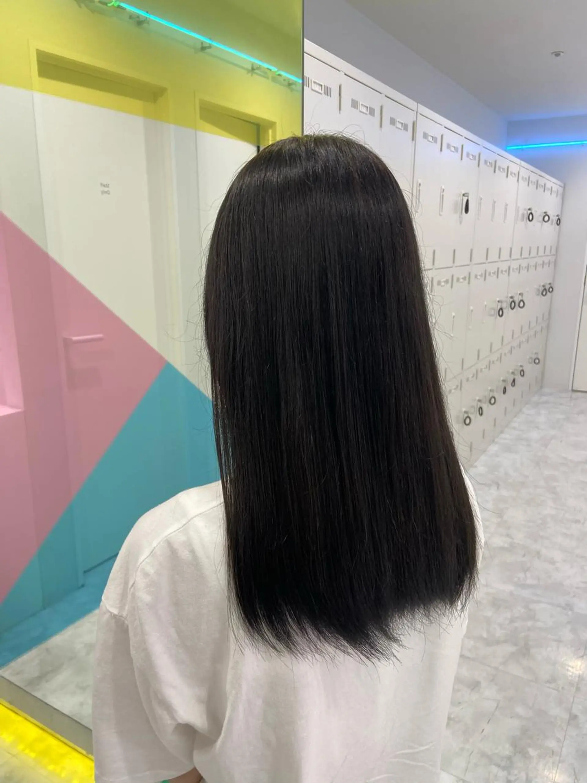 セミロング カラー ワインレッド 🍒KAHOのヘアスタイル