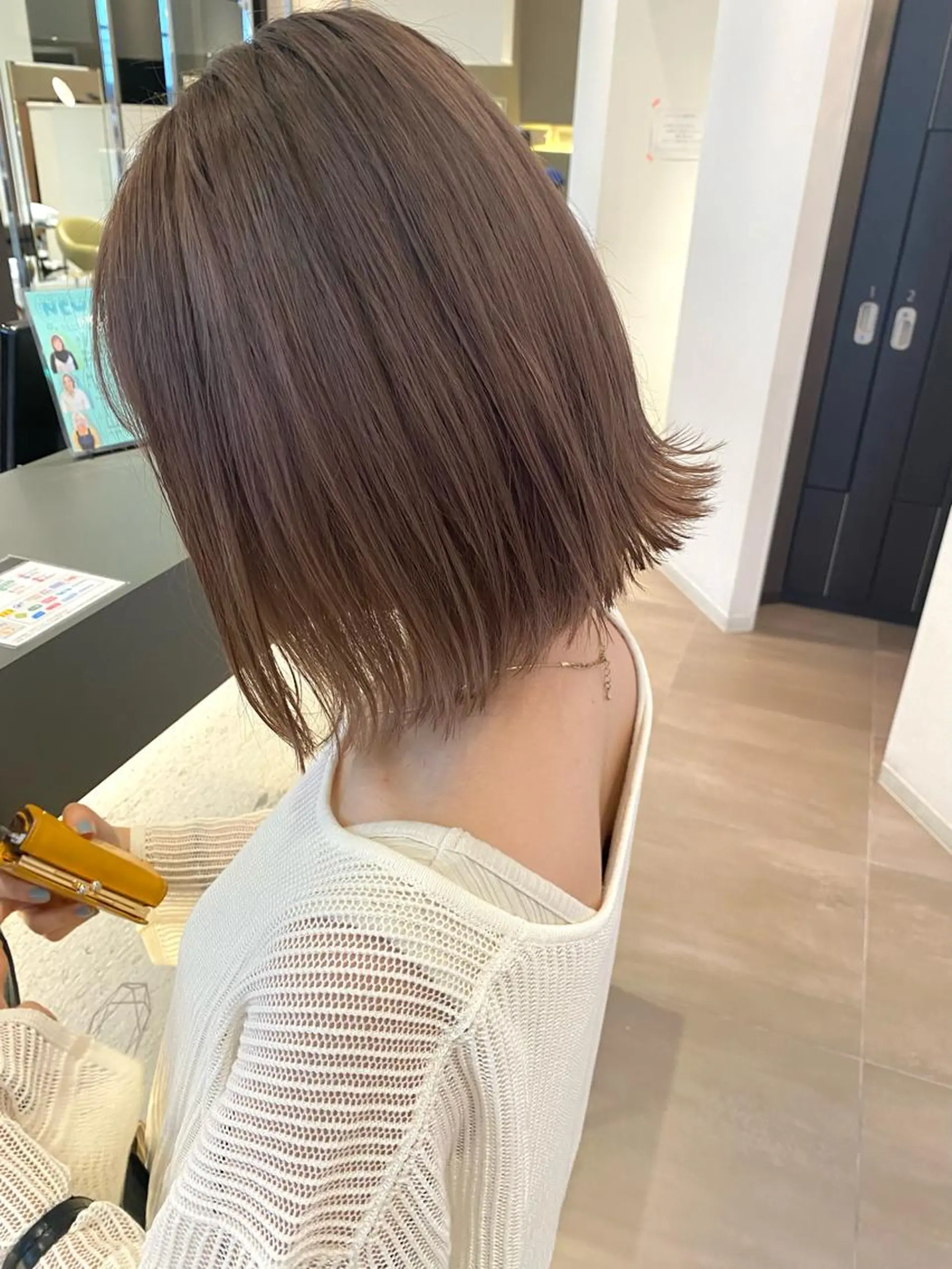 ミディアム カット ヘアカラー ✨10000円以内で 叶う艶髪✨のヘアスタイル