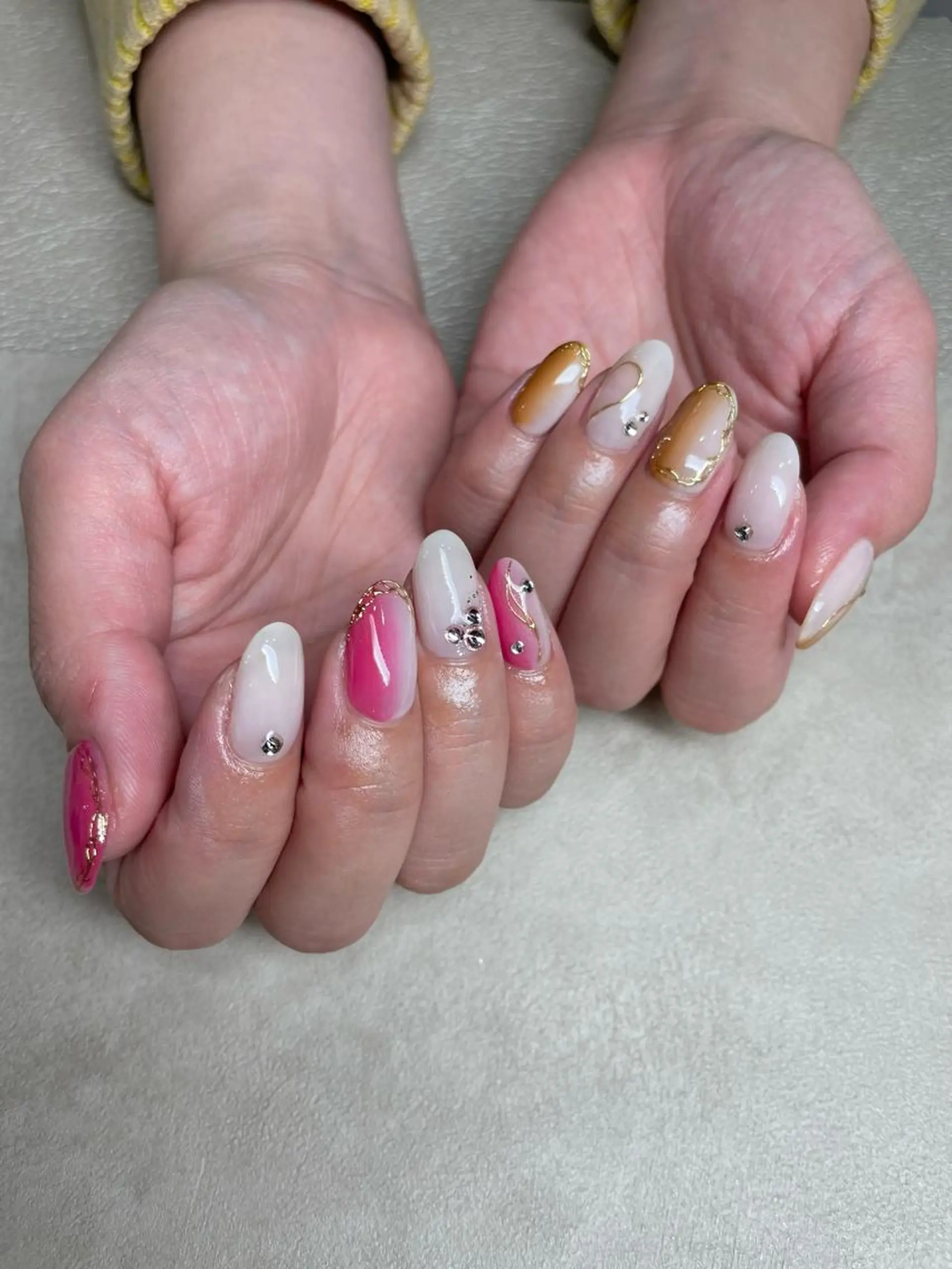 ネイル 持ち込み ハンドネイル フットネイル Beauty Salon GIGI所属・GIGI AYA🦋のネイルデザイン