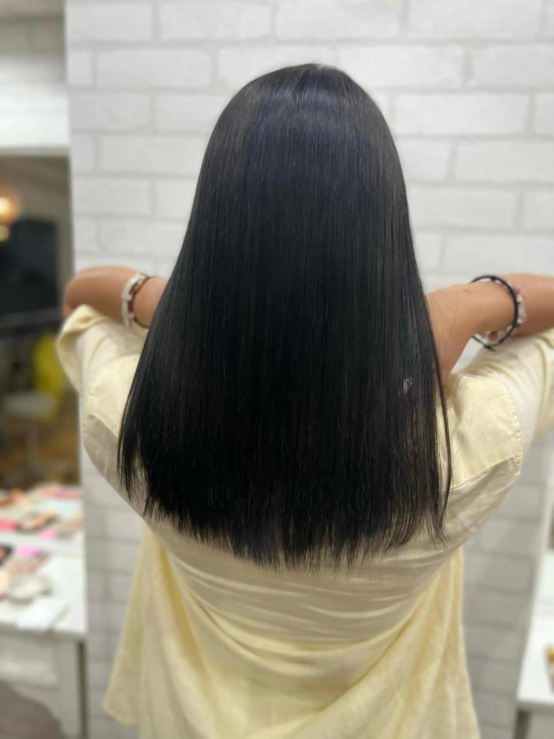 ミディアム カラー 🌈野間 声良🌈のヘアスタイル