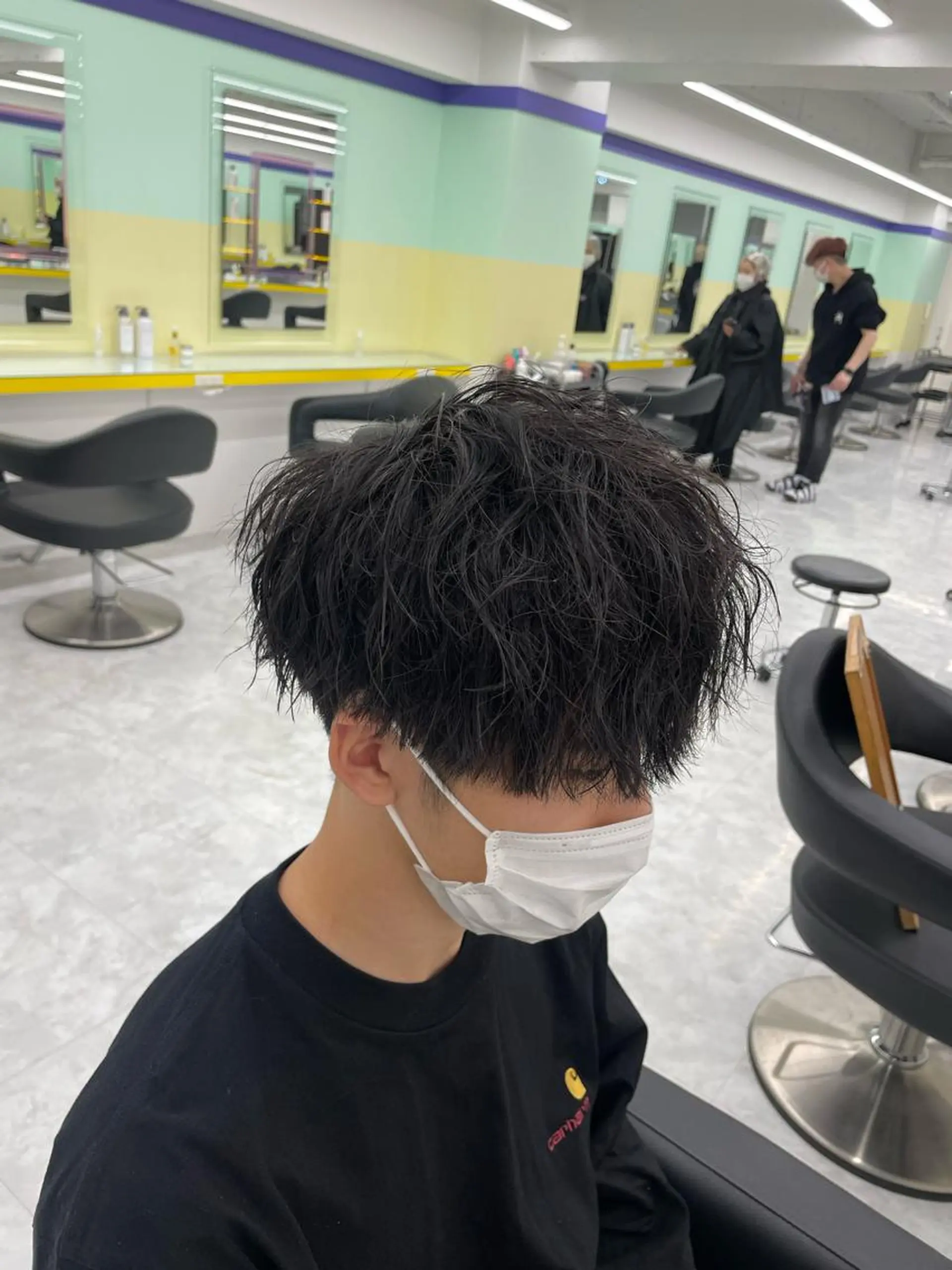 ショート パーマ ヘアアレンジ メンズ メンズパーマ 顔まわりカット の達人のヘアスタイル