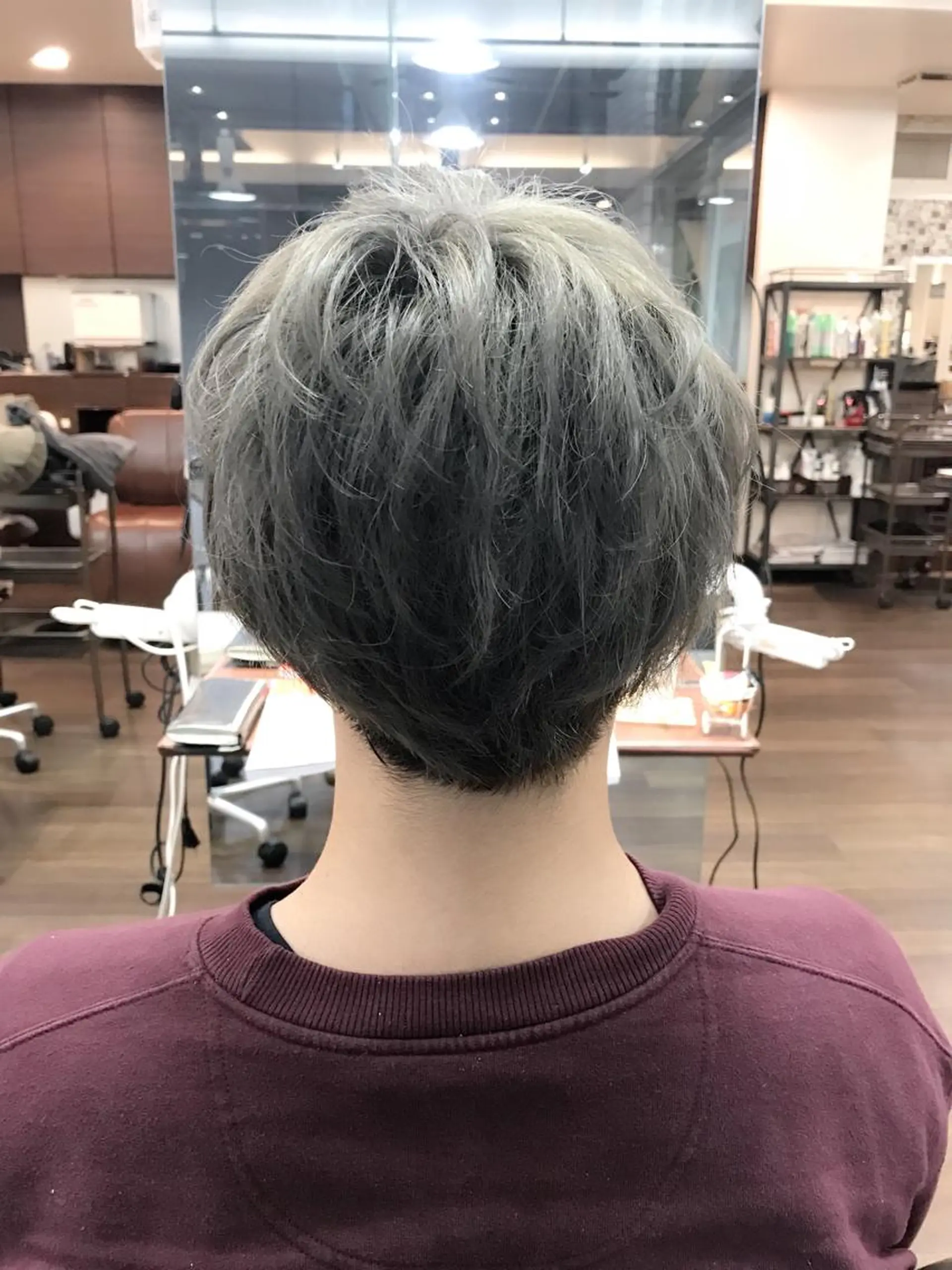 ショート カラー メンズ メンズブリーチ ブリーチ シルバー WAVE所属・西川 佑樹のヘアスタイル