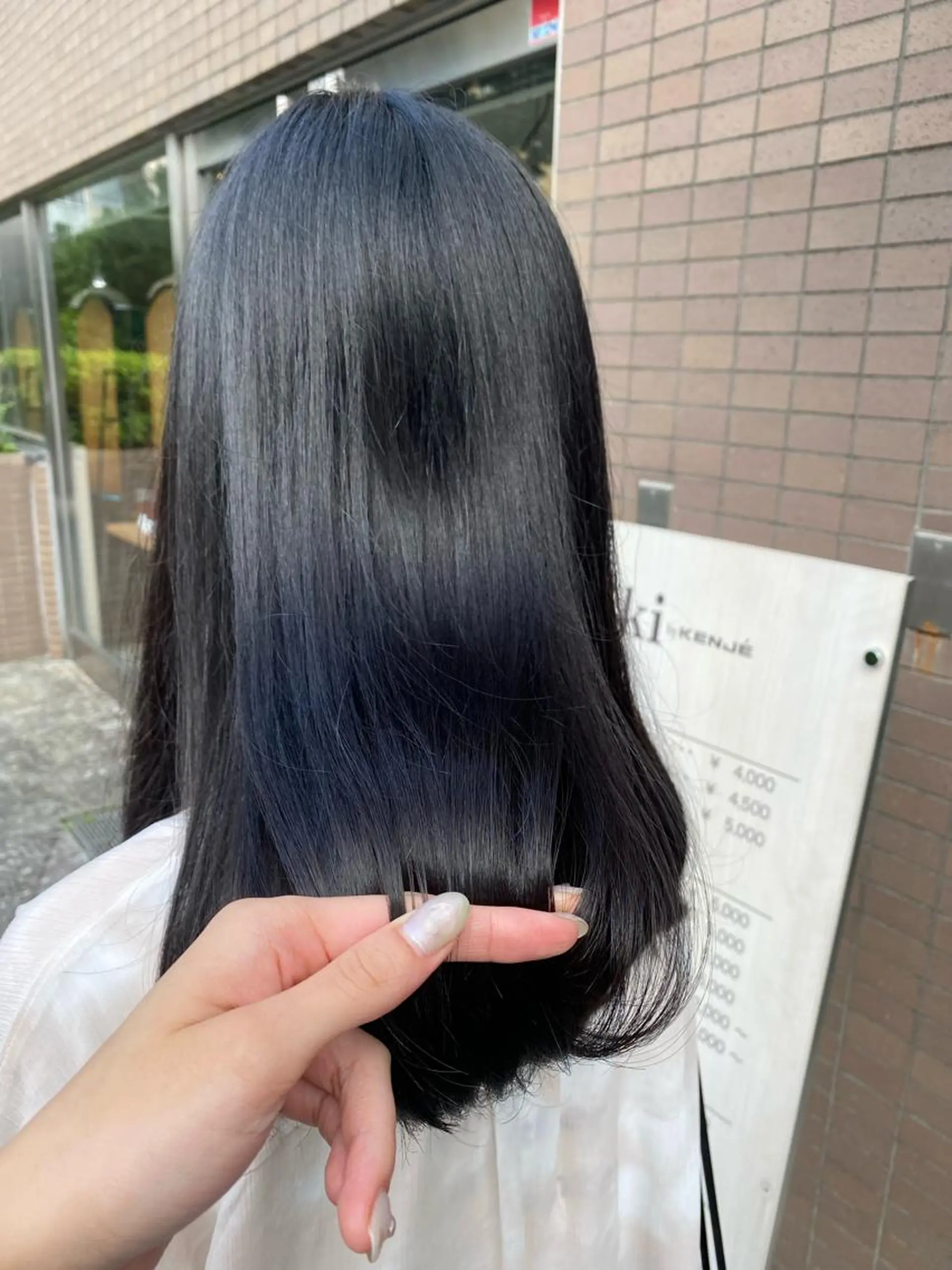 ミディアム ELEN 新百合ヶ丘のヘアスタイル