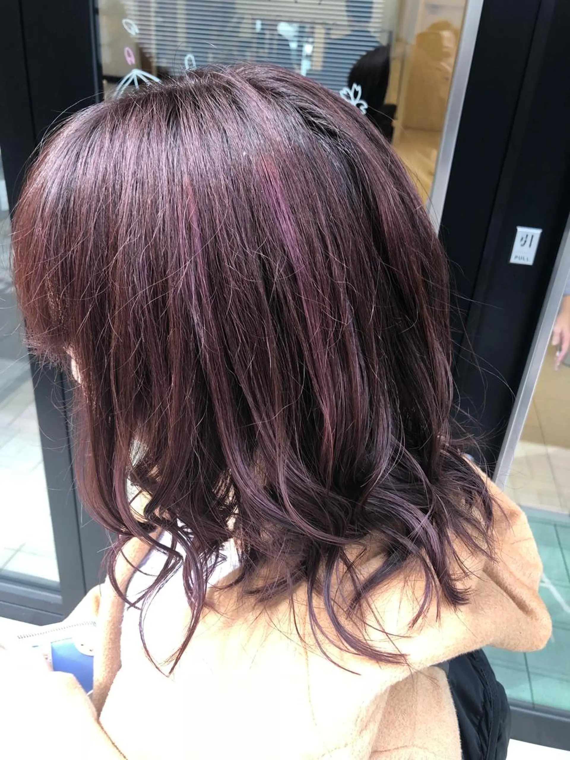 ミディアム カラー 樋渡 侑希のヘアスタイル