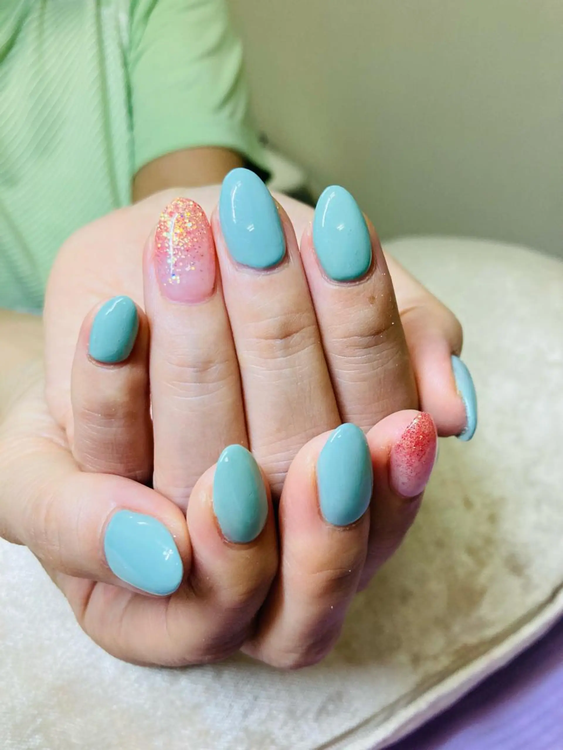 ネイル ECLAT エクラ所属・寺山 千鶴のネイルデザイン