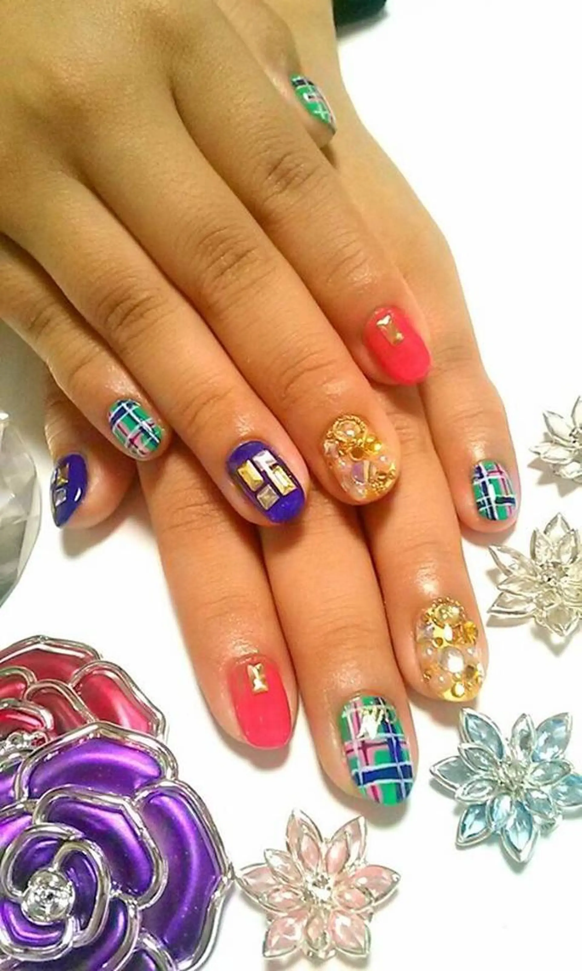 ネイル ハンドネイル ハンドケア 💎ビューティサロン 湘南　RIRAN💎のネイルデザイン