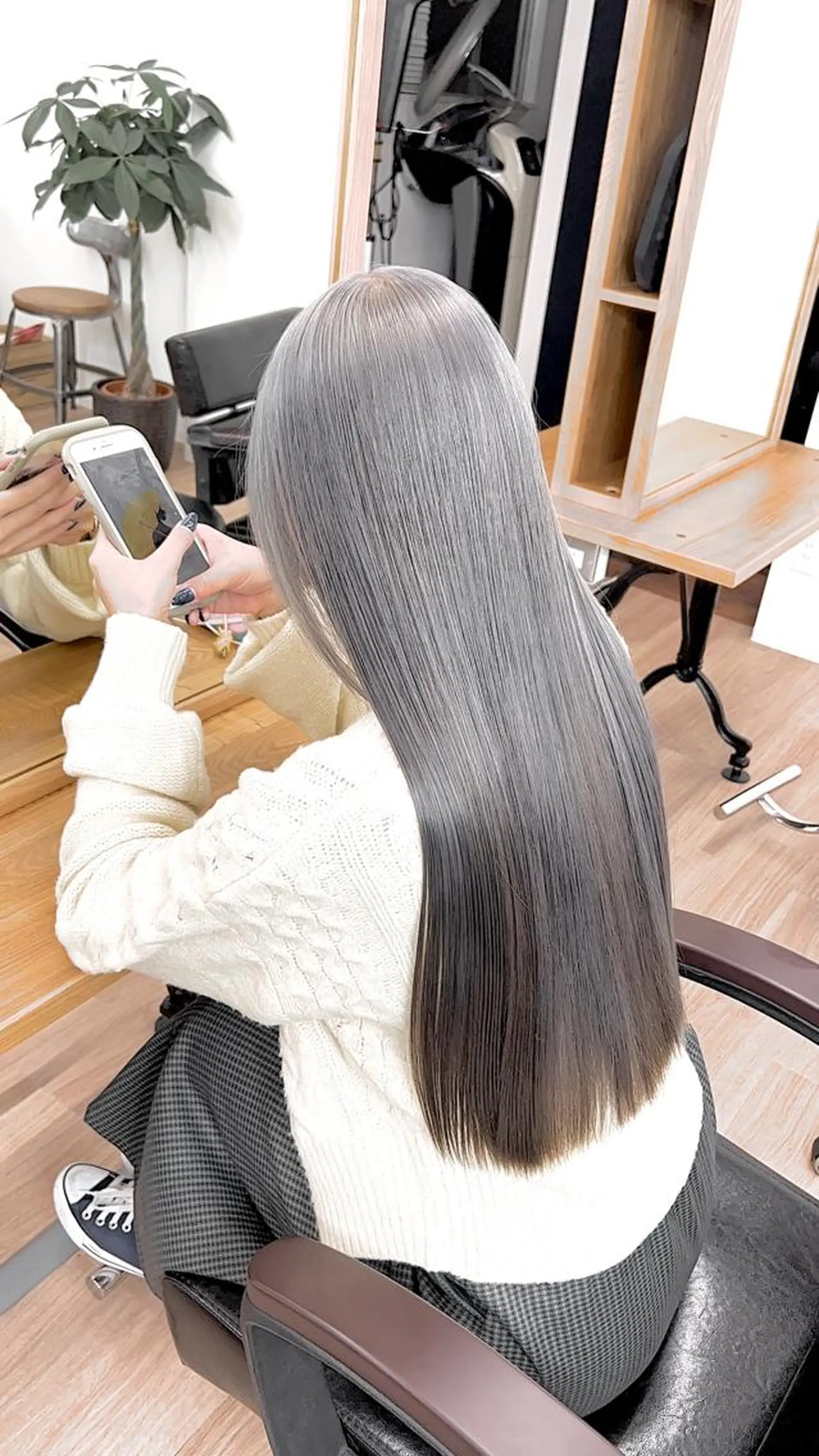 ミディアム カラー パーマ ヘアアレンジ メンズ キッズ ネイル マツエク・マツパ アイブロウ ミディアムレイヤー メンズブリーチ メンズハイライト メンズインナーカラー メンズ韓国風 カット ヘアカラー トリートメント nico TOKYO 渋谷所属・ブリーチ　ハイトーン 特化🌈フジタハルキのヘアスタイル