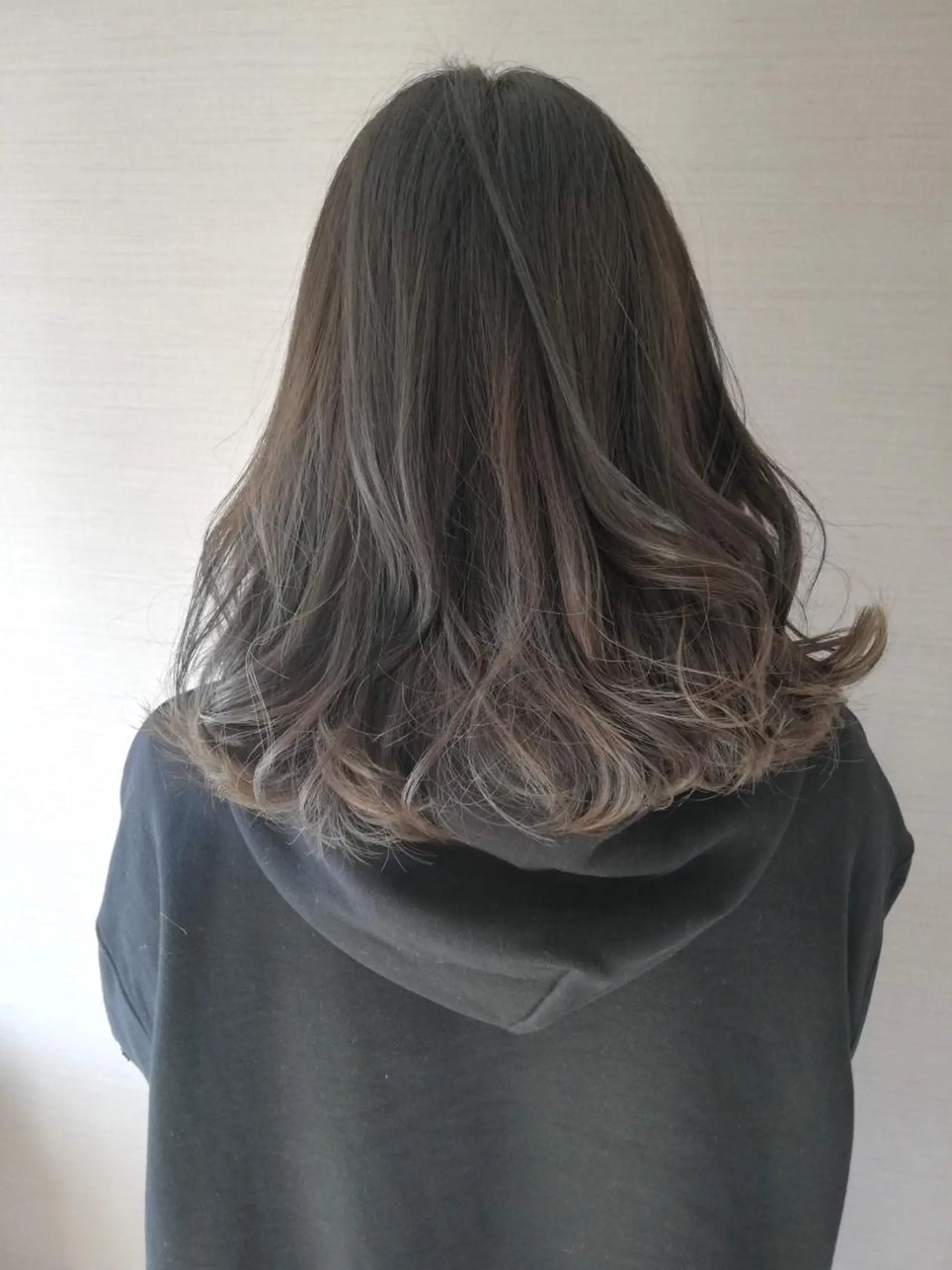 ミディアム カラー OFF YUYAのヘアスタイル