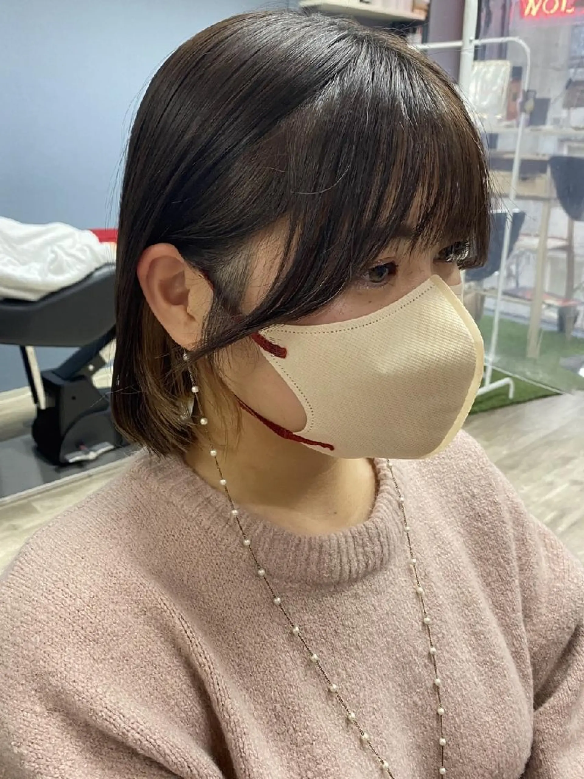 ミディアム カラー カット AnFye une qatllのヘアスタイル