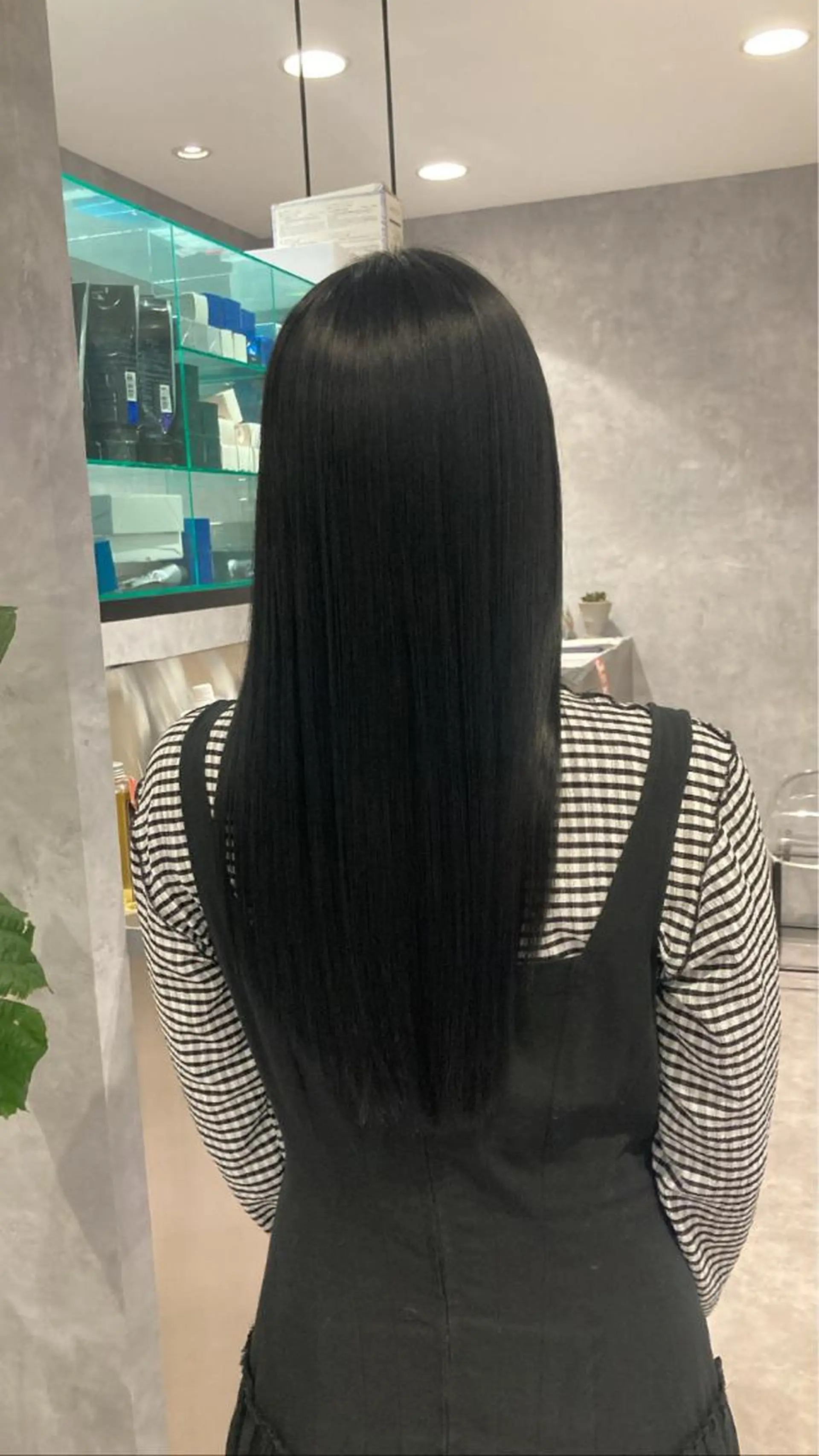 ロング HEDI所属・茨木 まひろのヘアスタイル