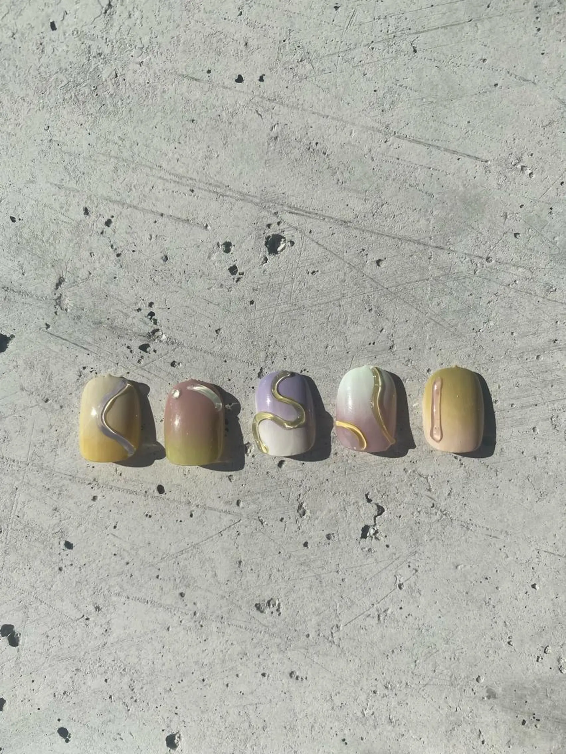 ネイル ヒトメボレ所属・ヒトメボレ Mioのネイルデザイン