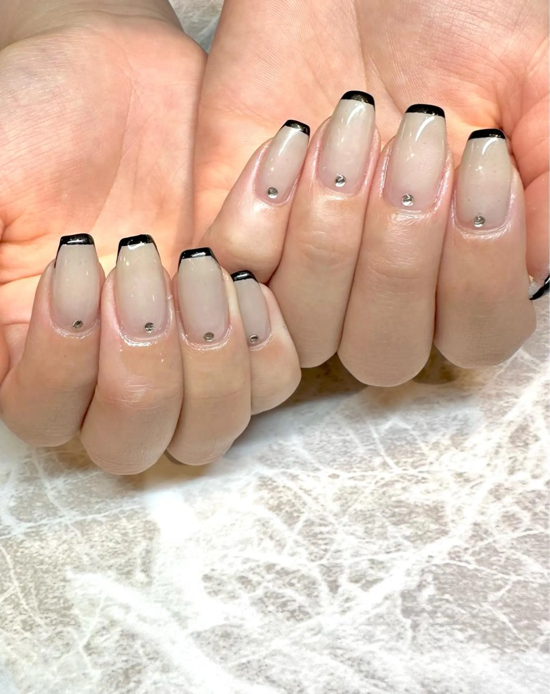 ネイル フレンチネイル 韓国ネイル シンプルネイル リル シャインのネイルデザイン