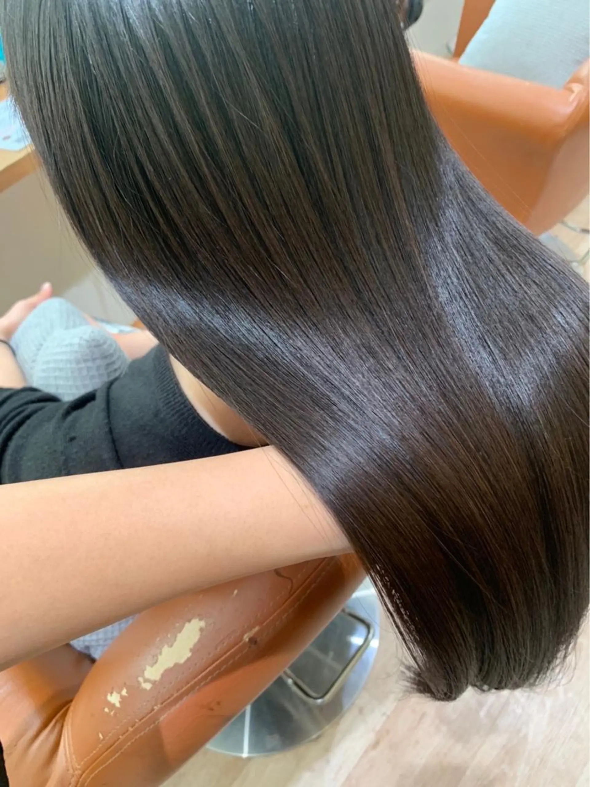 ミディアム トリートメント ﾎｯﾄﾍﾟｯﾊﾟｰ に移行中【かな】のヘアスタイル