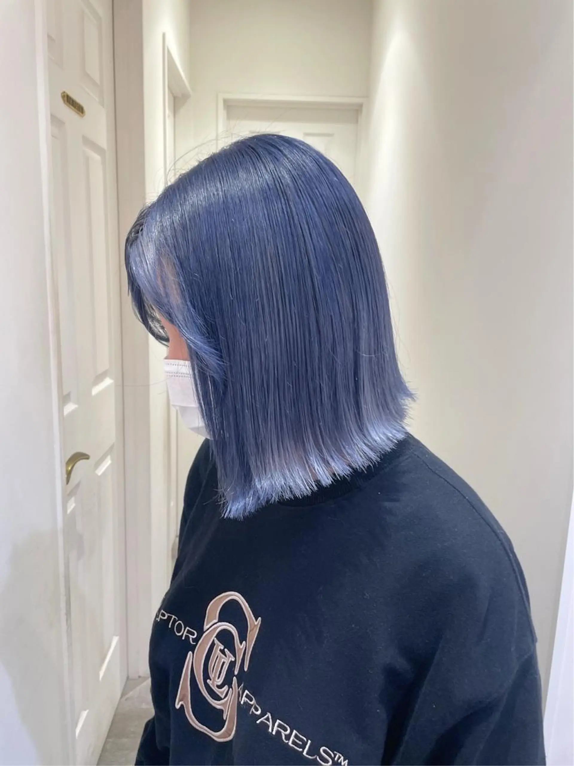 ミディアム カラー ブリーチ ブルーカラー 透明感カラー ハイトーンカラー ヘアカラー トリートメント ミユ🎀エクステ 🎨デザインカラーのヘアスタイル